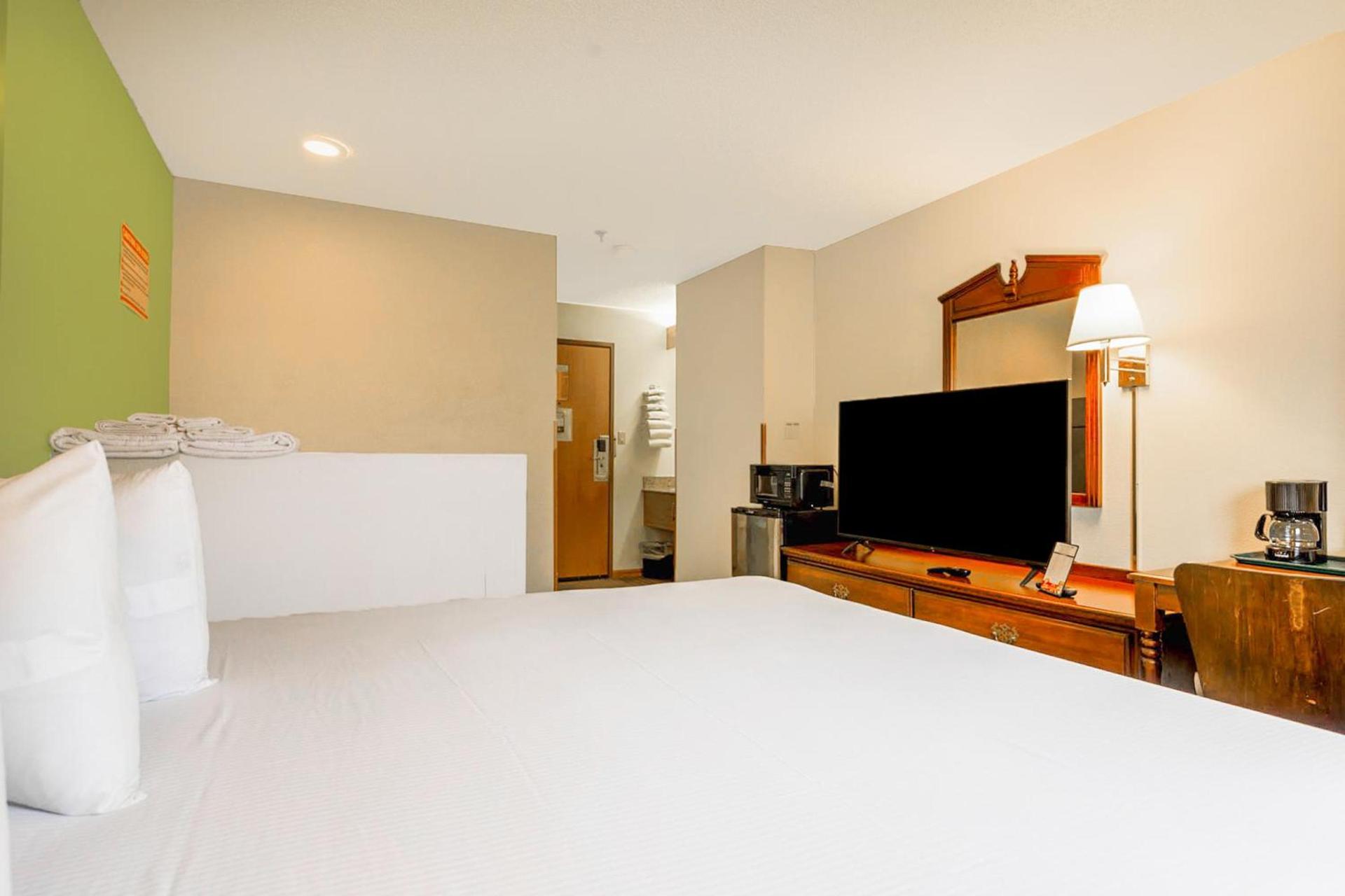 Super Rest Inn photo 56