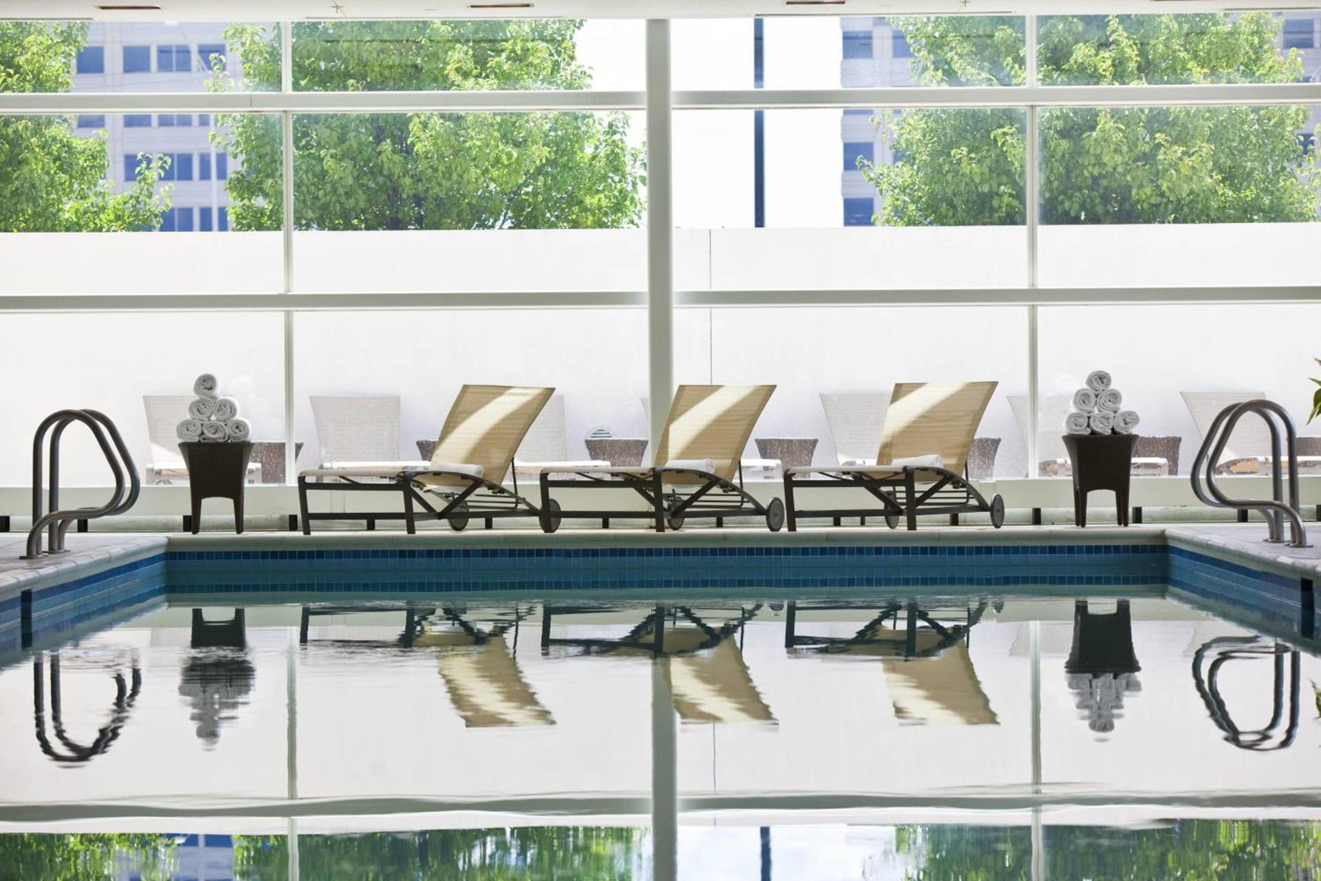 Renaissance Schaumburg Convention Center Hotel photo 60