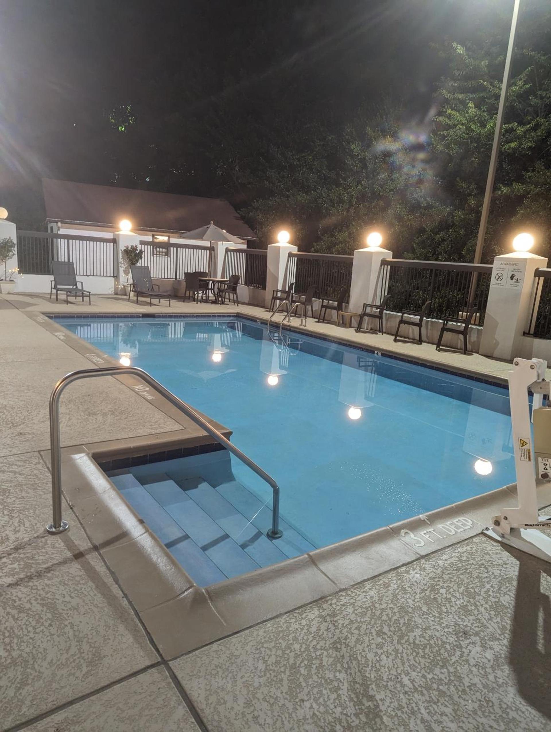 Quality Inn Danville - University Area photo 11