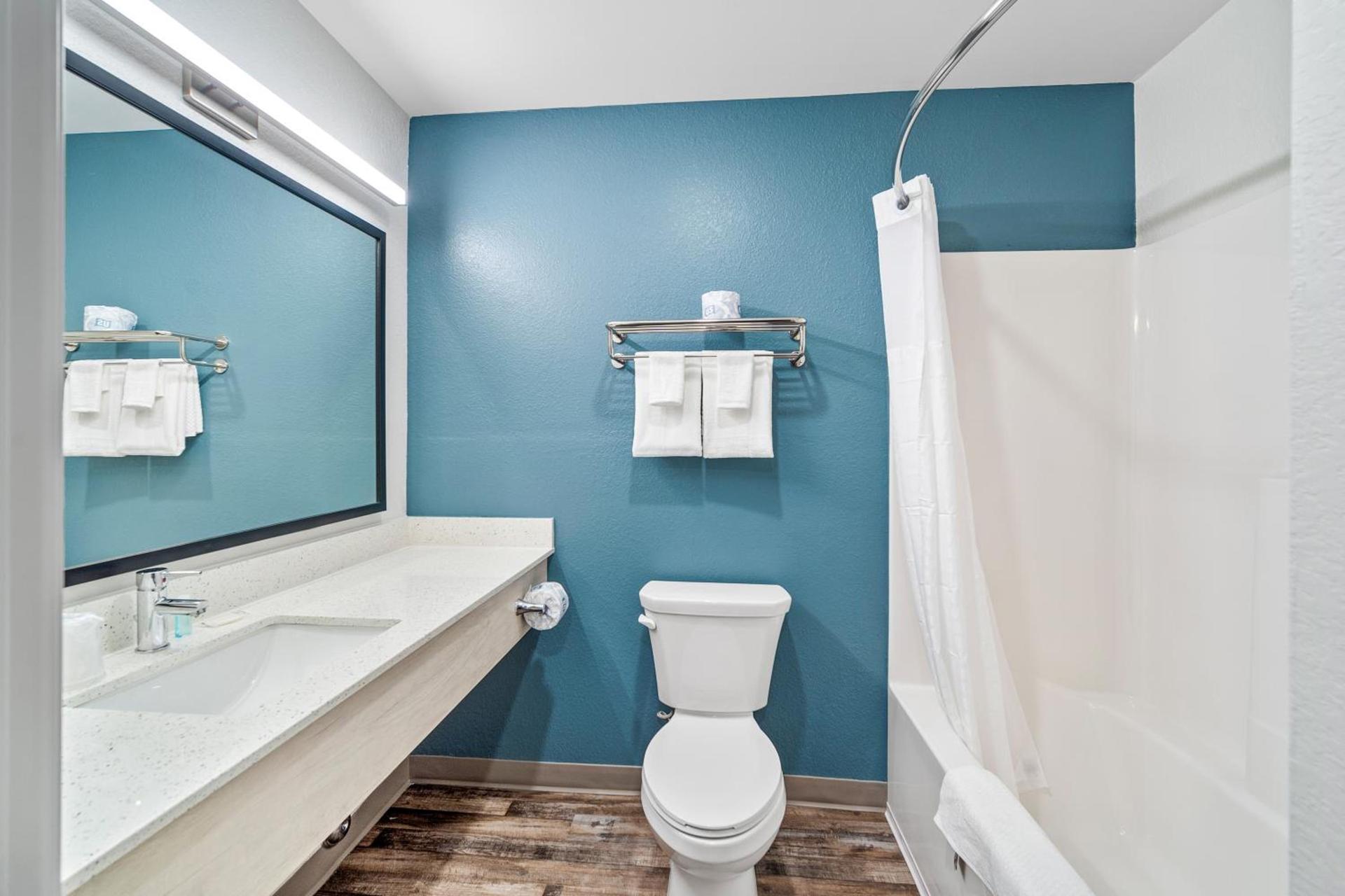 WoodSpring Suites Winston-Salem near Hanes Mall photo 12