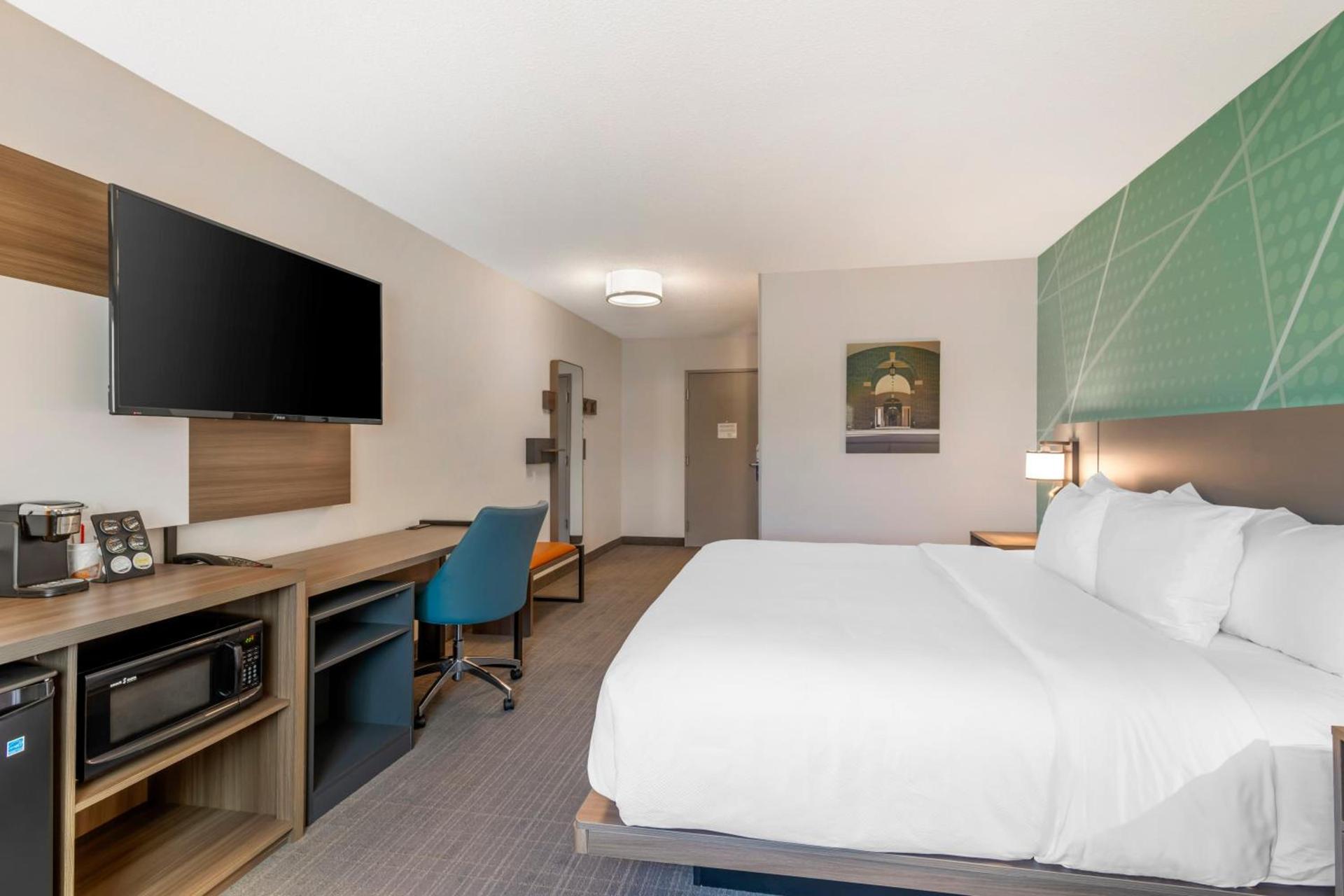 Comfort Inn & Suites Saratoga Springs photo 36