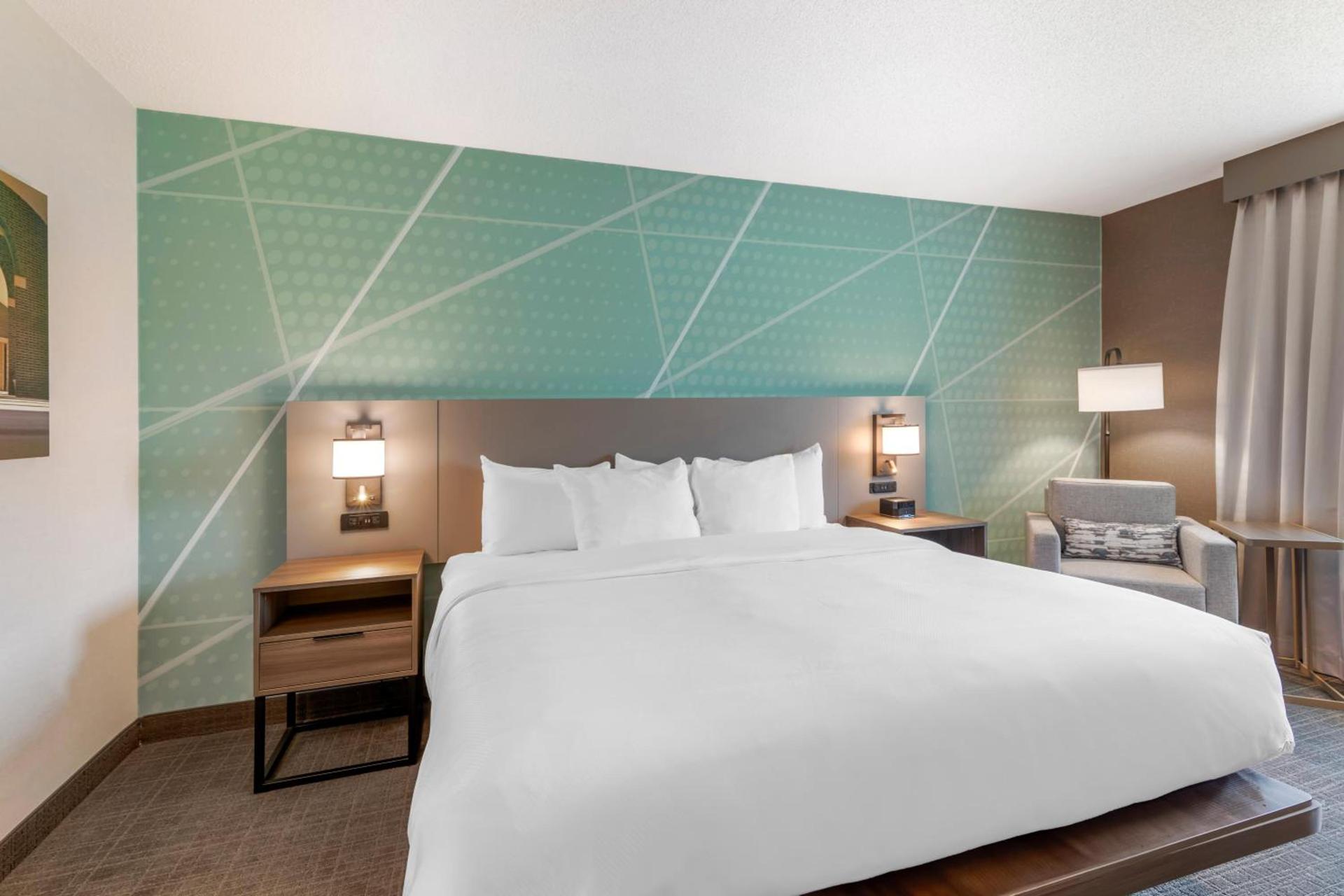 Comfort Inn & Suites Saratoga Springs photo 38