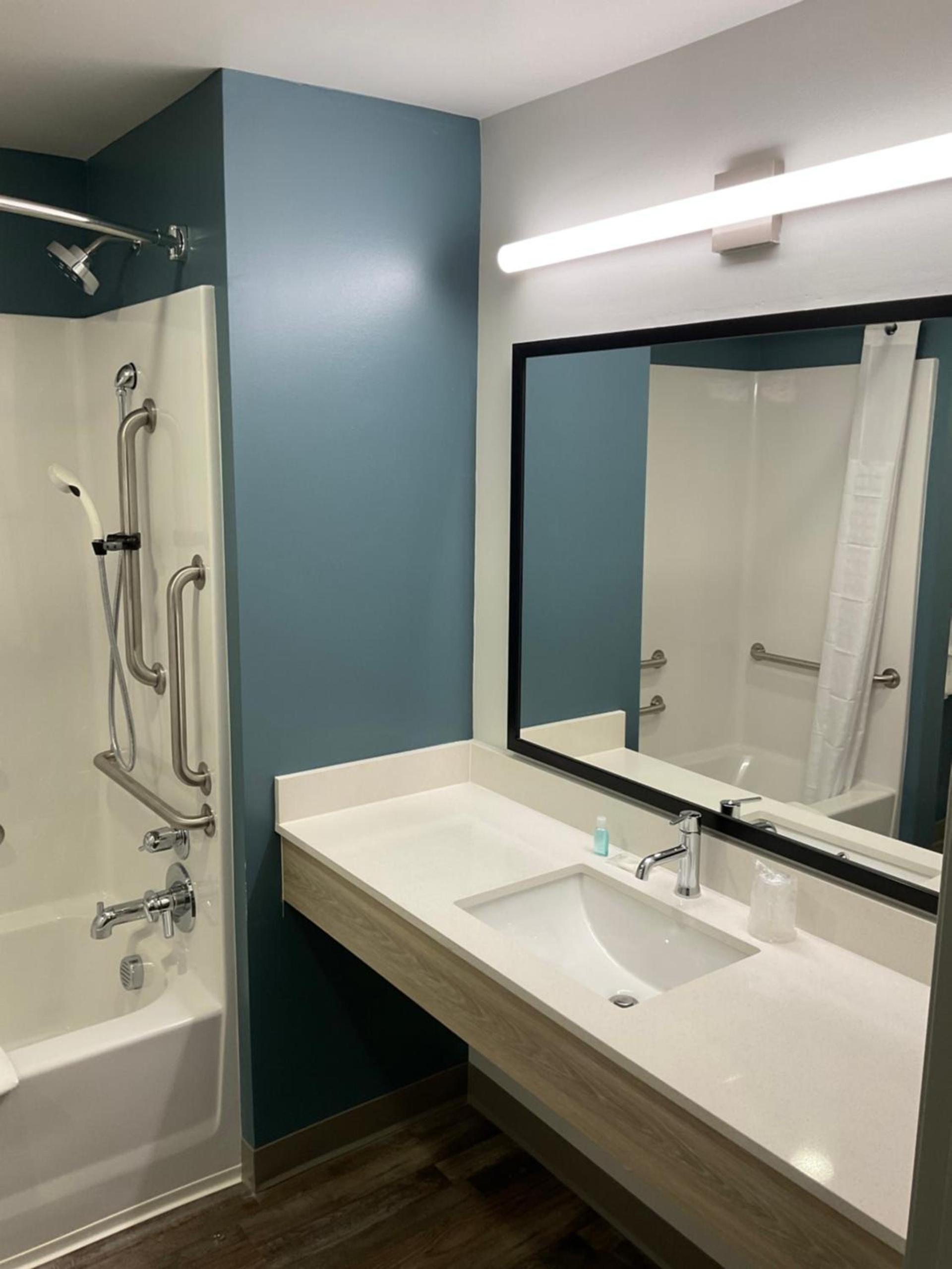 WoodSpring Suites Winston-Salem near Hanes Mall photo 17