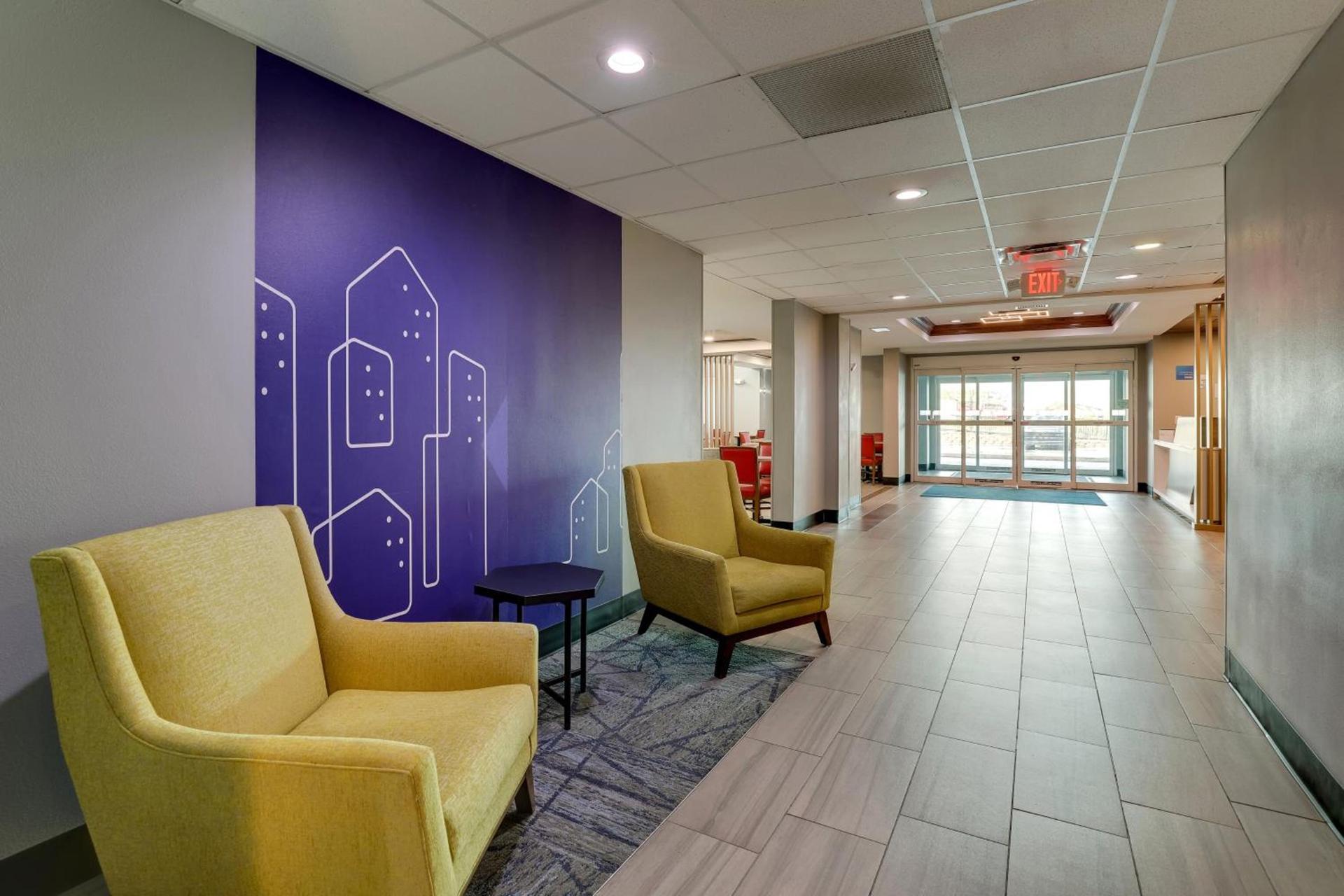 Holiday Inn Express Hotel & Suites Richmond by IHG photo 69