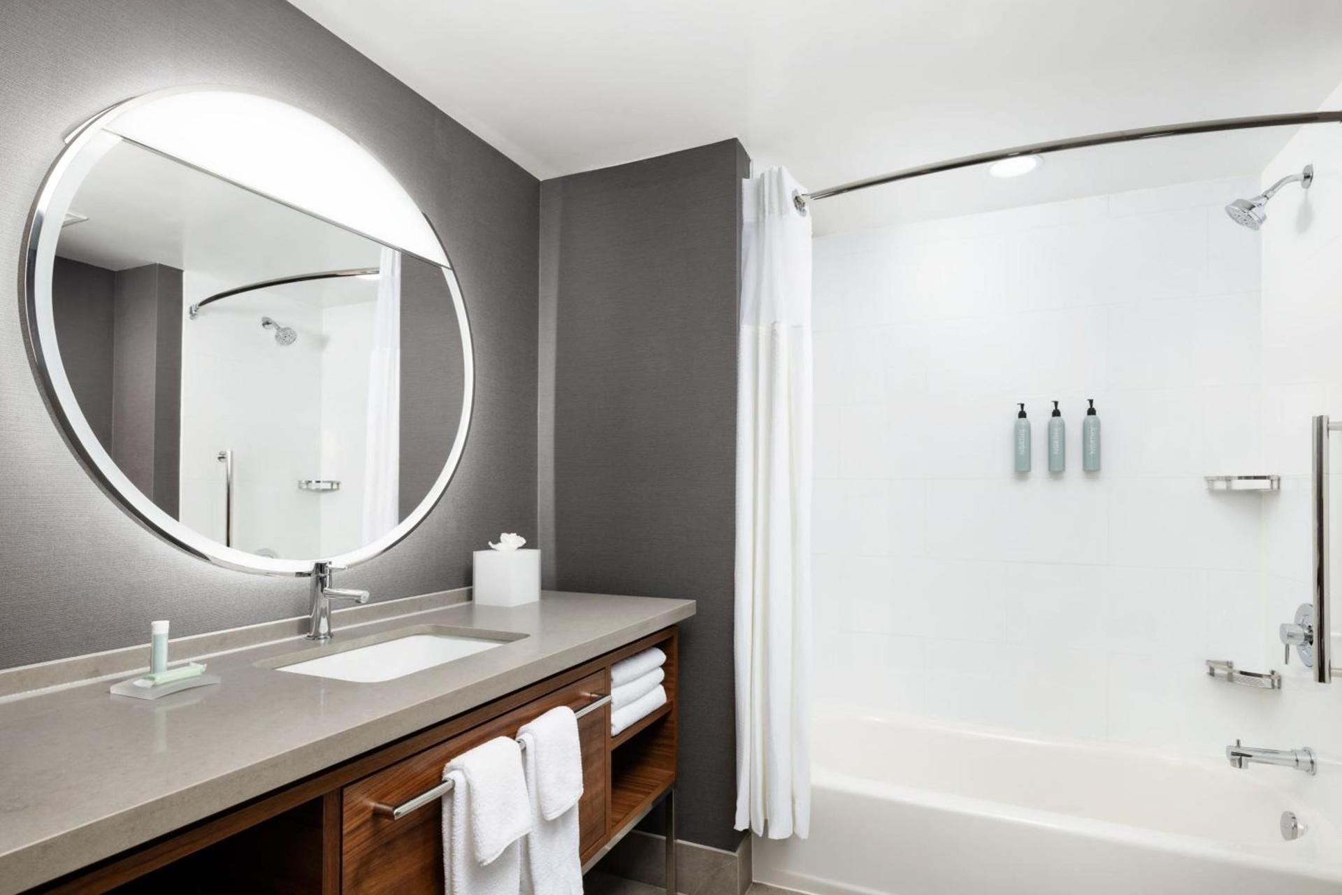 Courtyard by Marriott New Castle photo 12