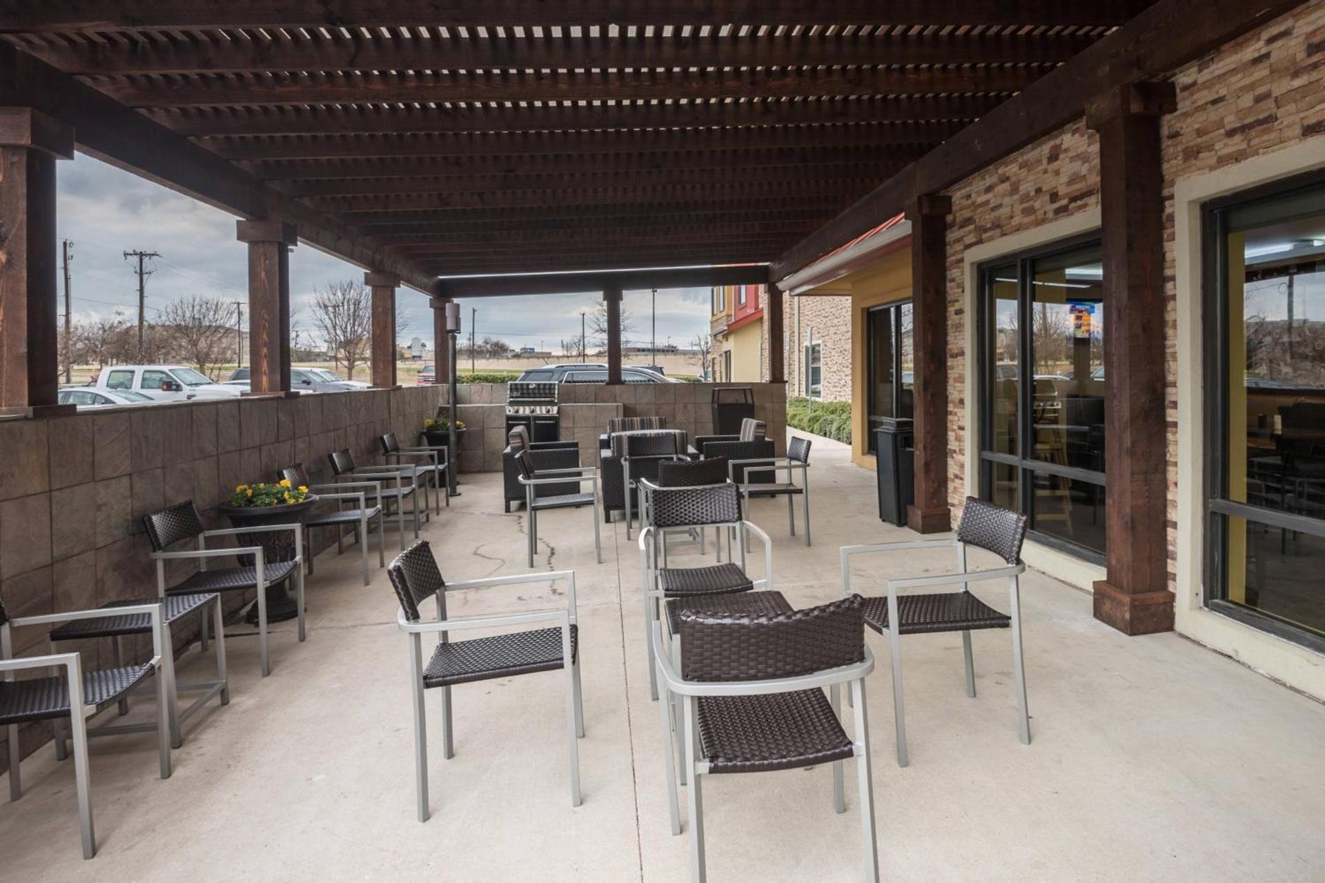 TownePlace Suites Dallas DeSoto photo 7