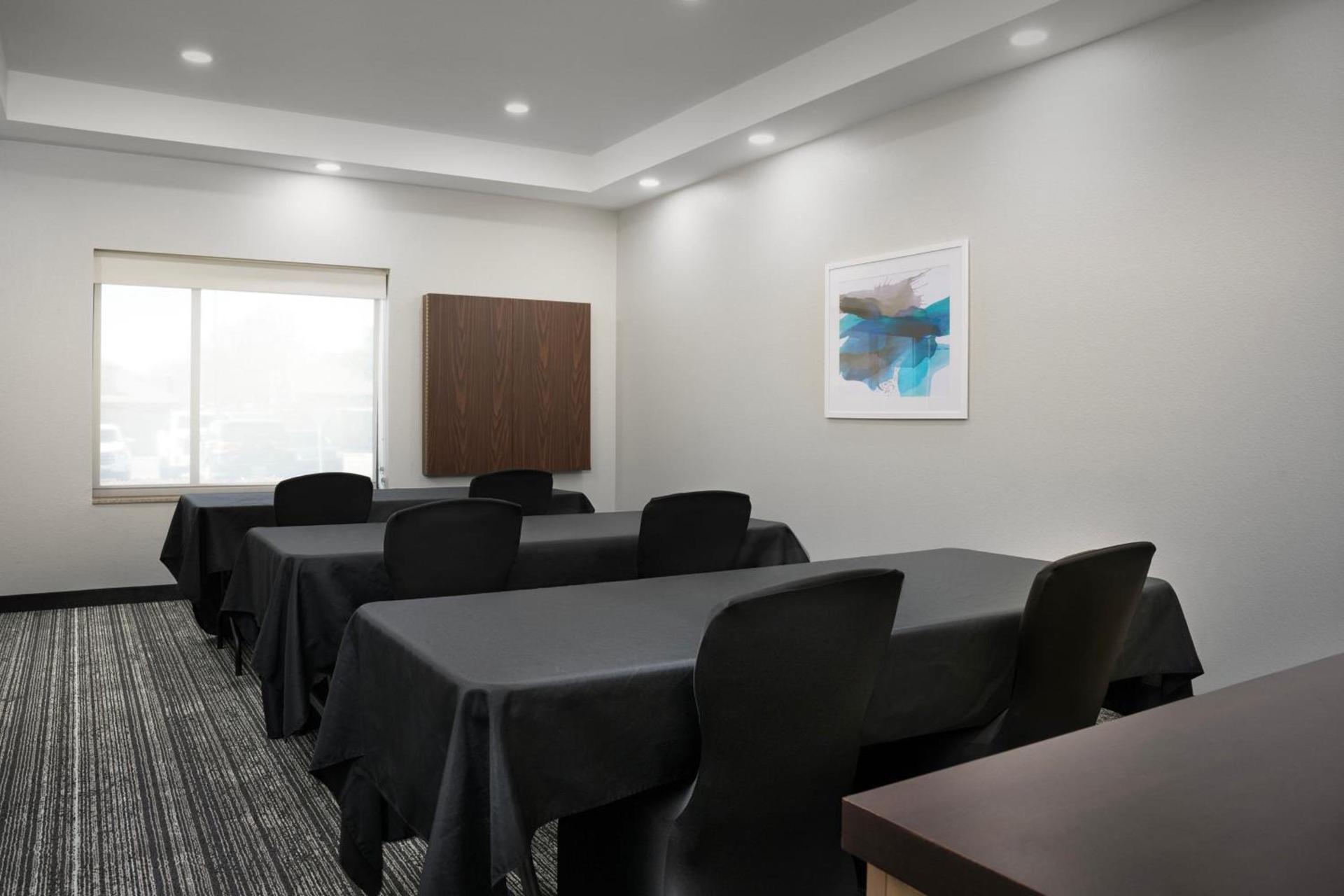 TownePlace Suites Dallas DeSoto photo 38