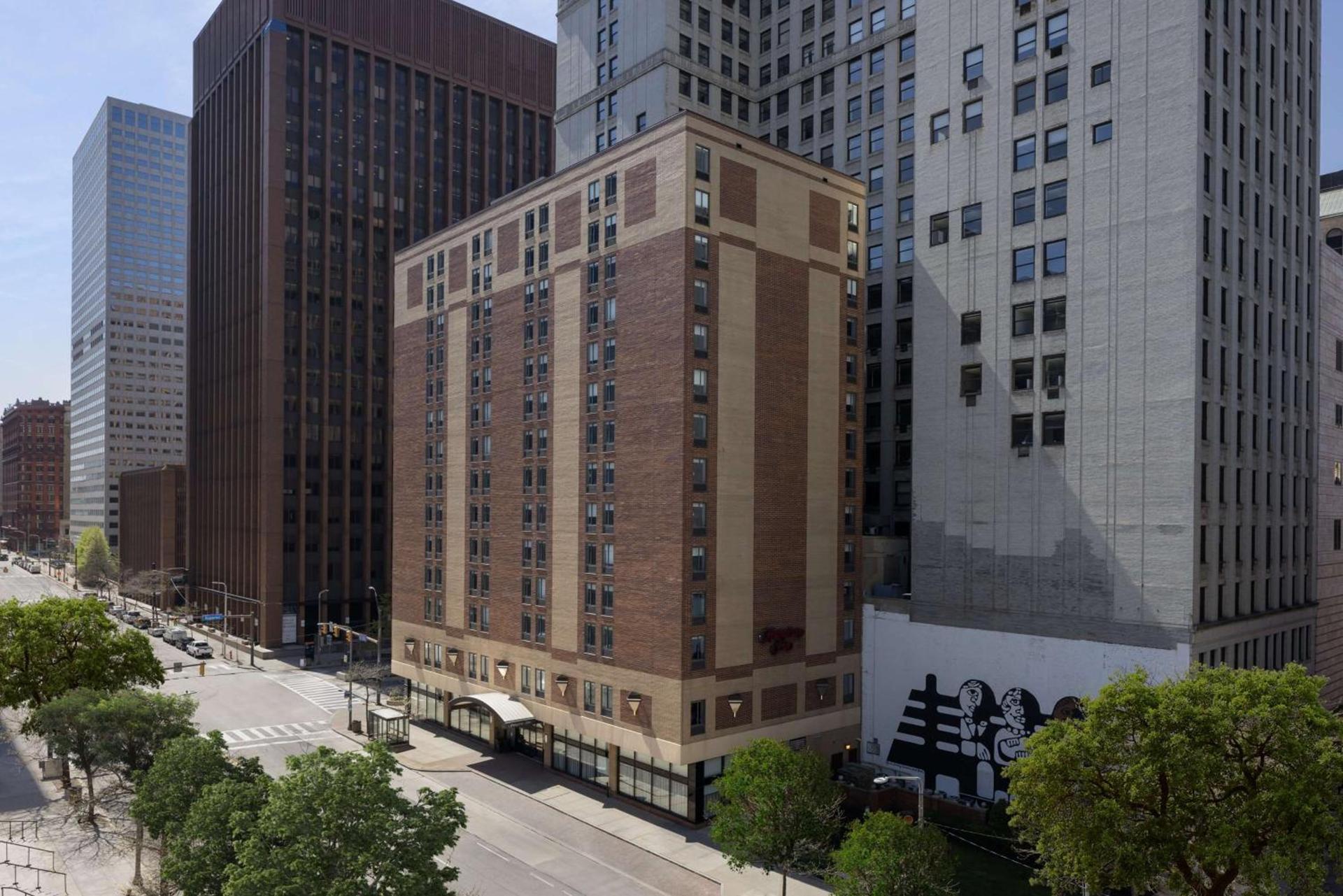 Hampton Inn Cleveland-Downtown photo 4