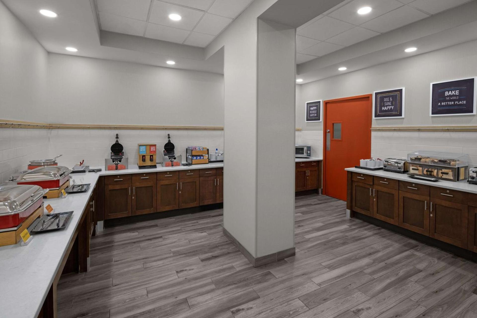 Hampton Inn Cleveland-Downtown photo 11