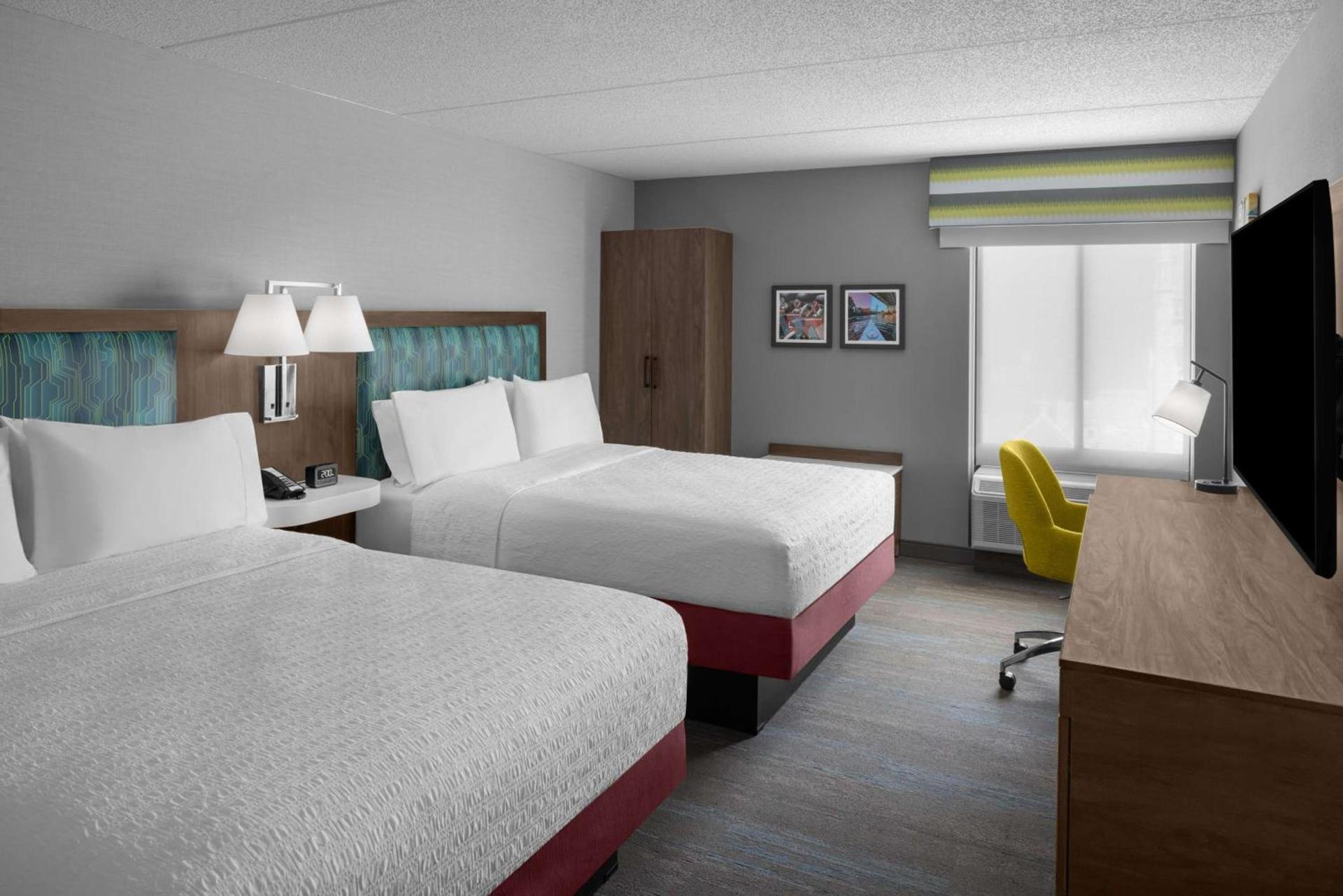 Hampton Inn Cleveland-Downtown photo 18