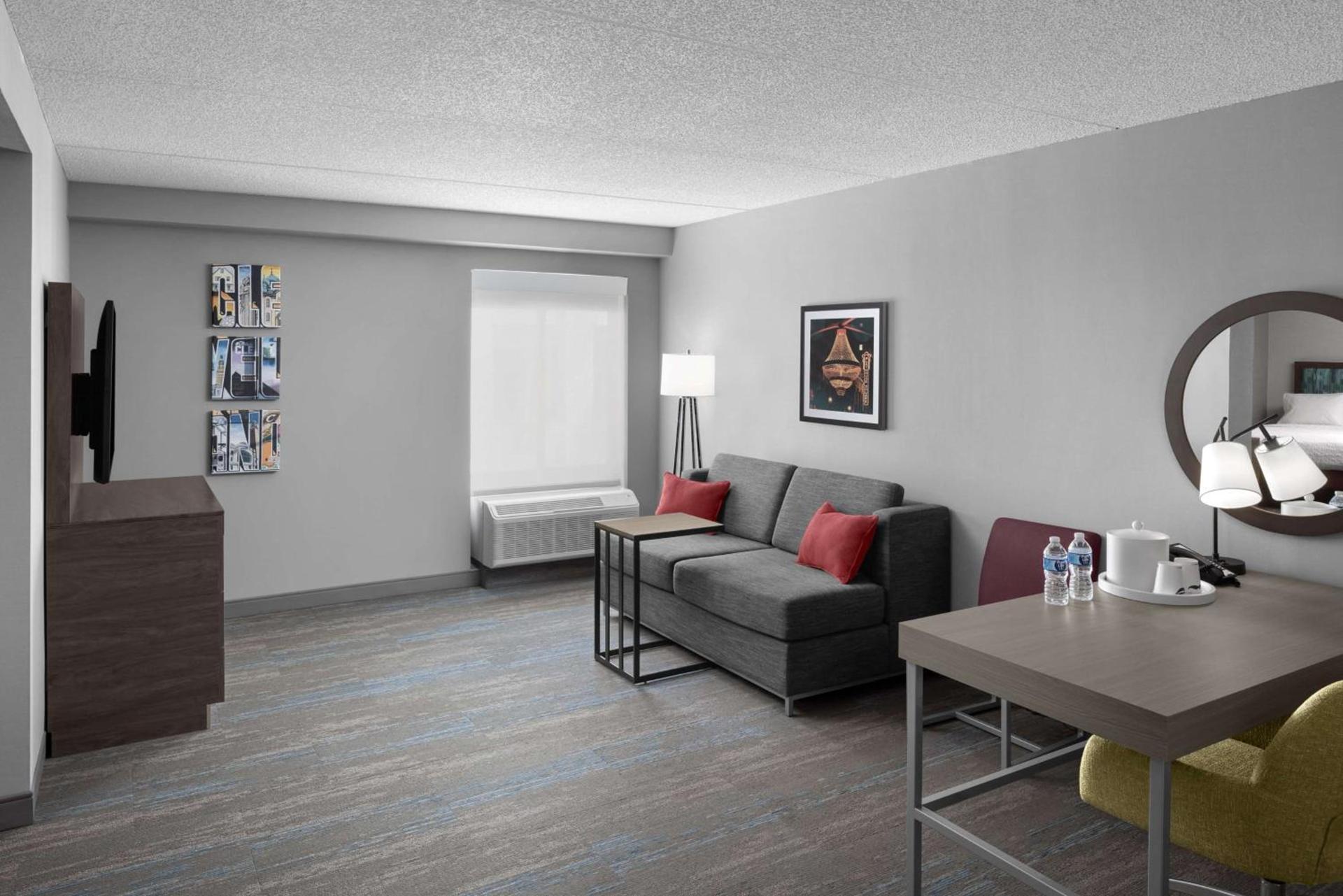 Hampton Inn Cleveland-Downtown photo 32