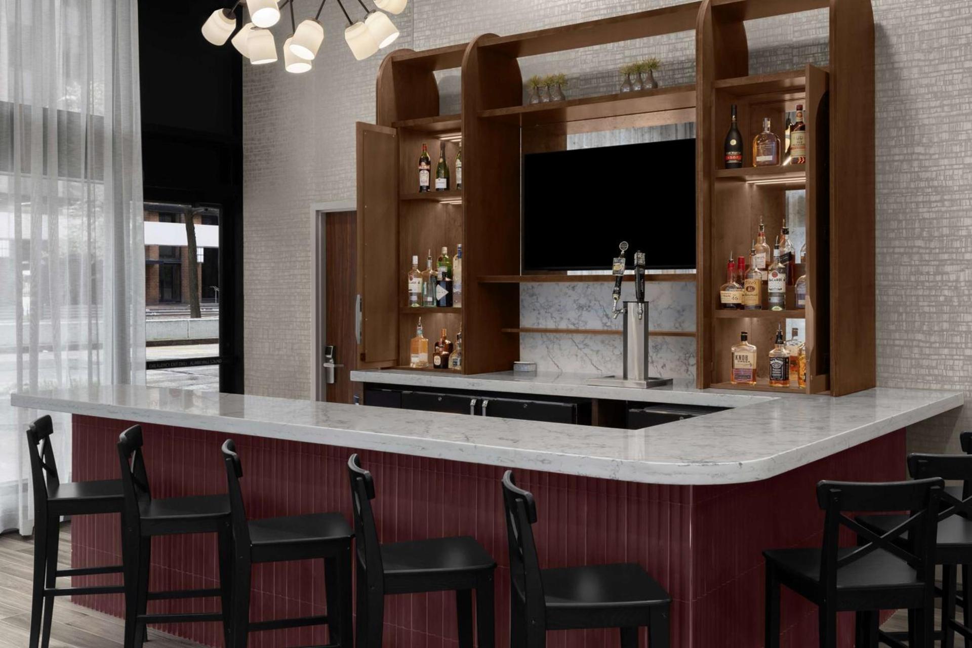 Hampton Inn Cleveland-Downtown photo 35