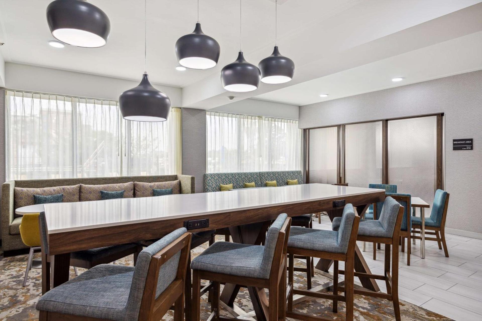 Hampton Inn - Houston/Brookhollow photo 9