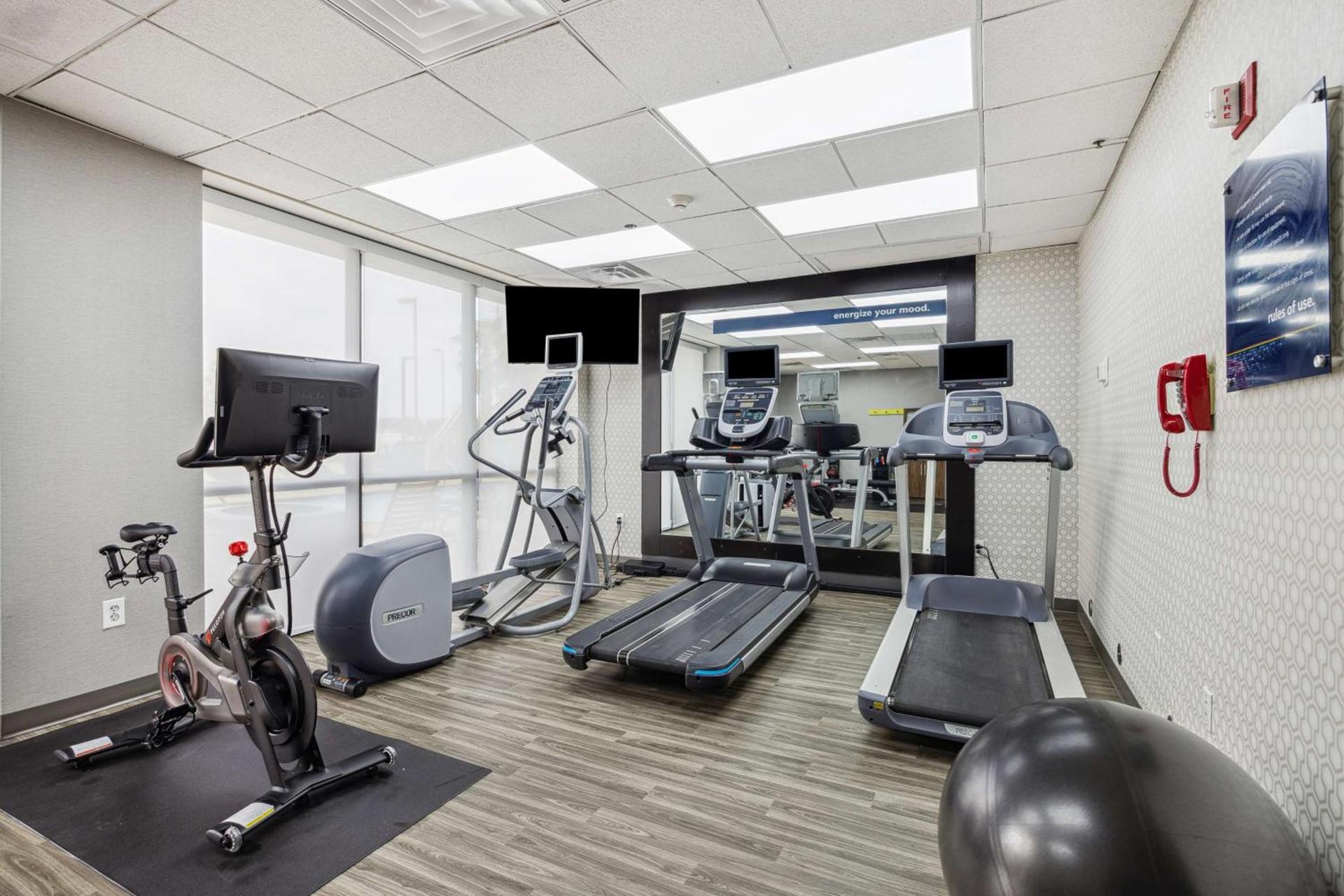 Hampton Inn - Houston/Brookhollow photo 18