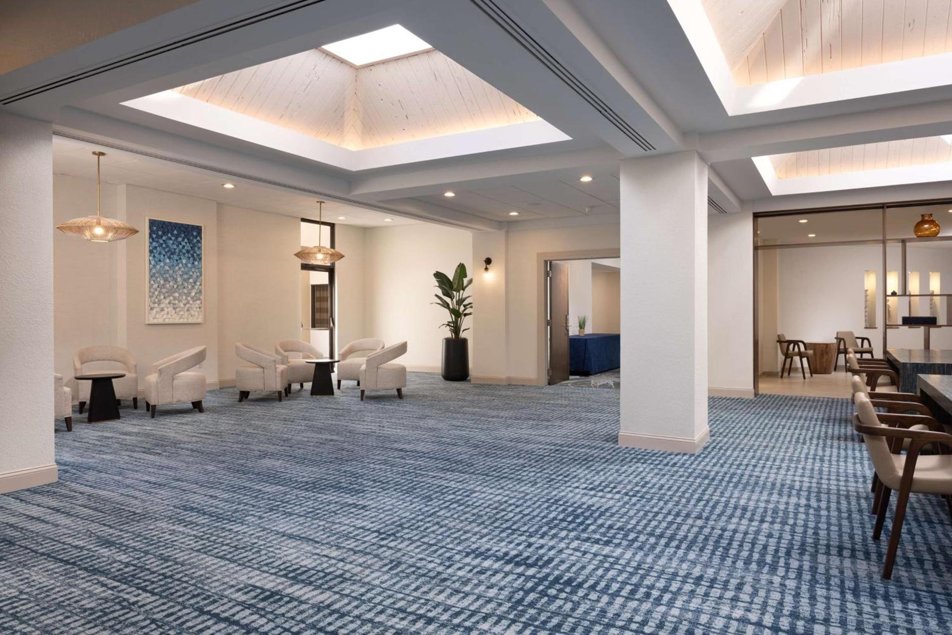 DoubleTree Suites by Hilton Orlando at Disney Springs photo 5