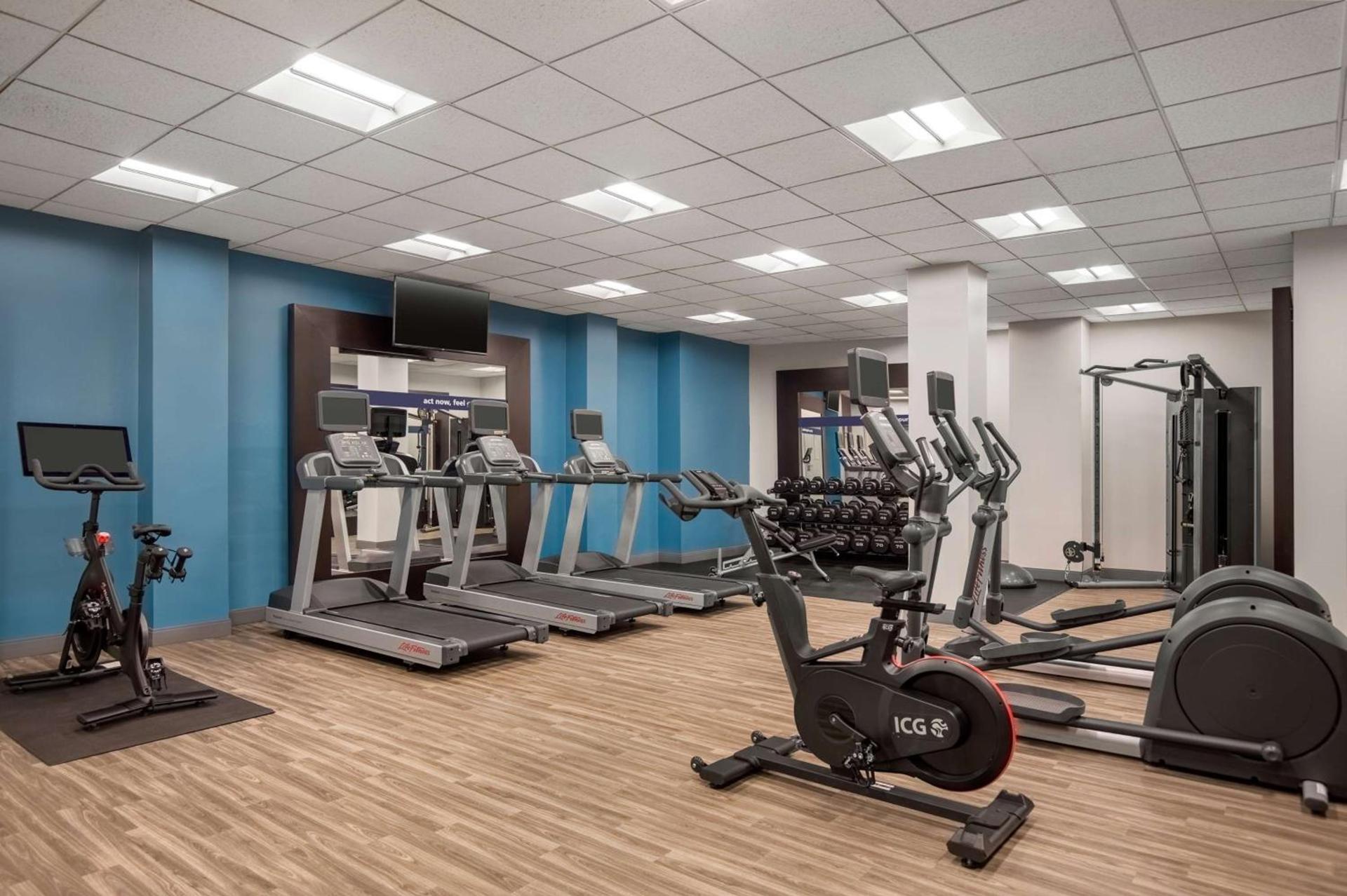 Hampton Inn Long Island-Brookhaven photo 17