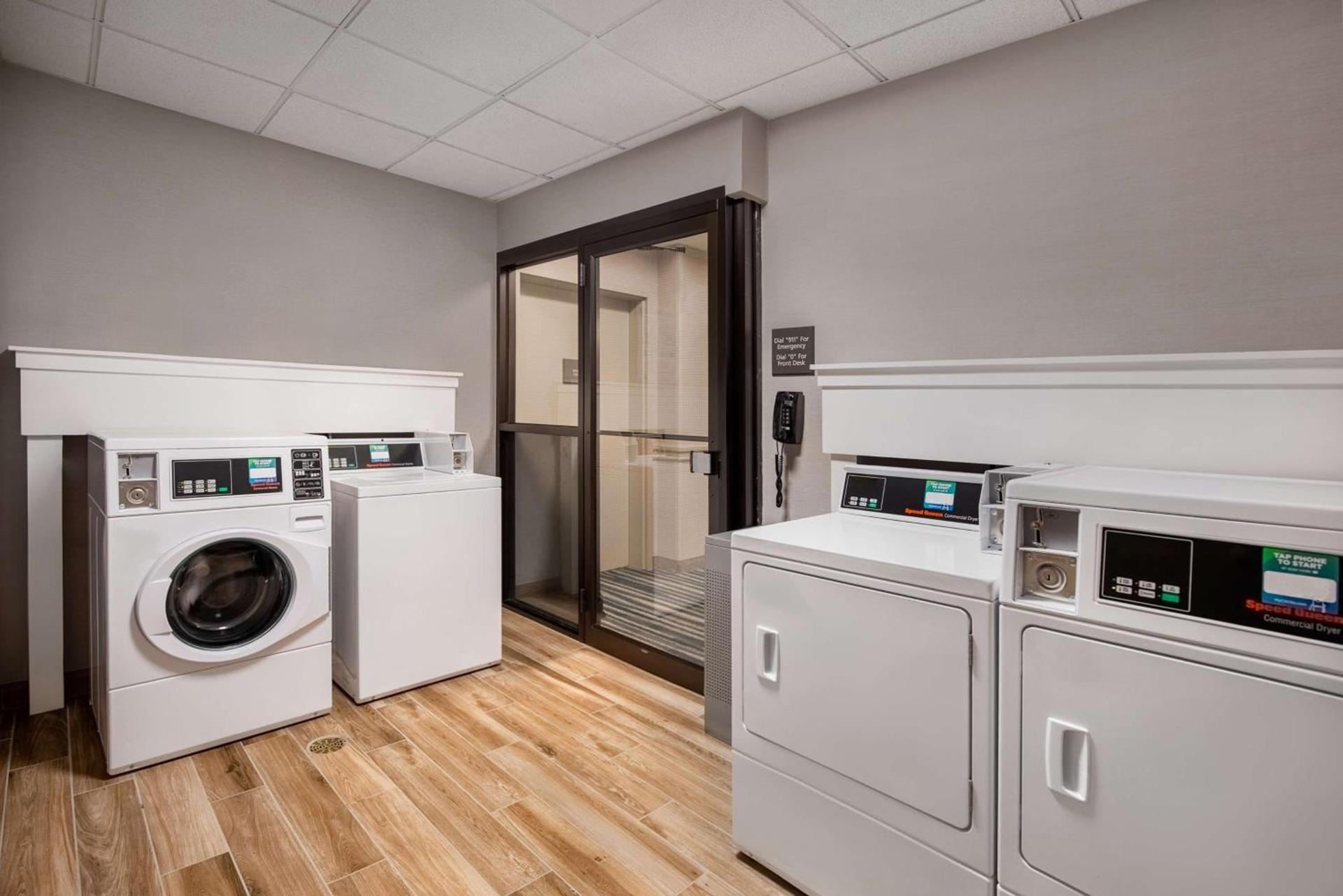 Hampton Inn Long Island-Brookhaven photo 27
