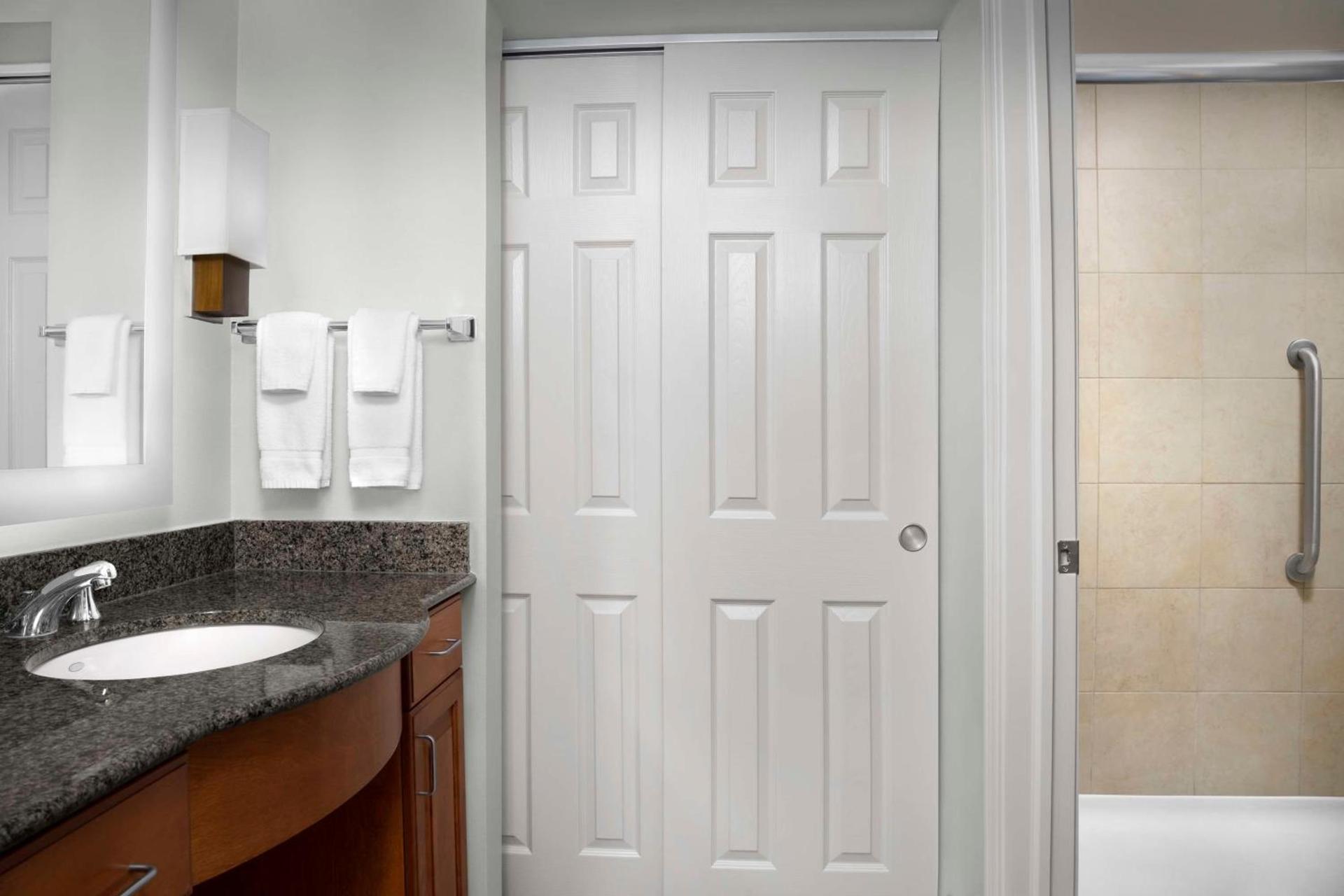 Homewood Suites by Hilton Omaha - Downtown photo 51