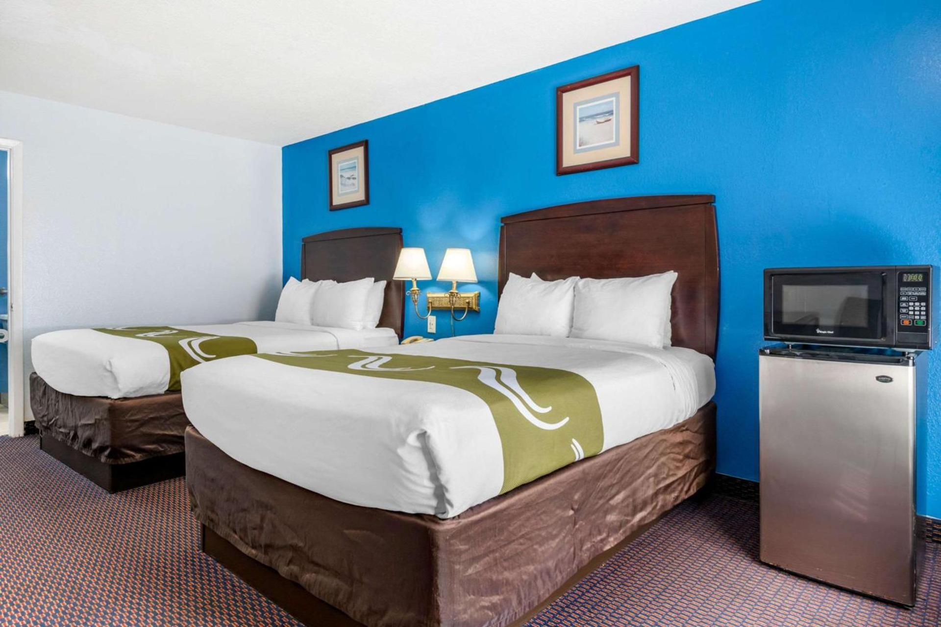 Quality Inn Sarasota North Near Lido Key Beach photo 4