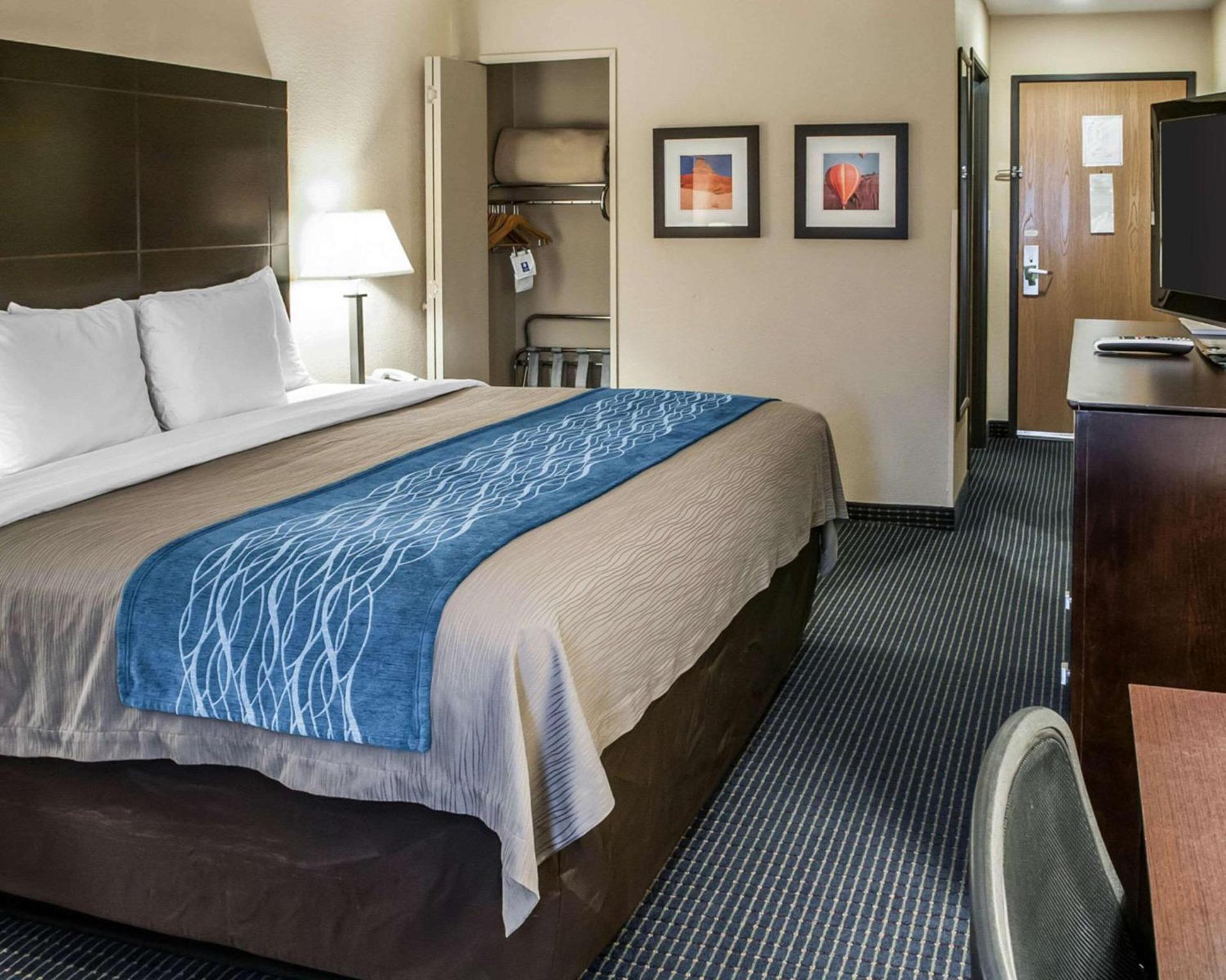Comfort Inn Gallup I-40 Exit 20 photo 10