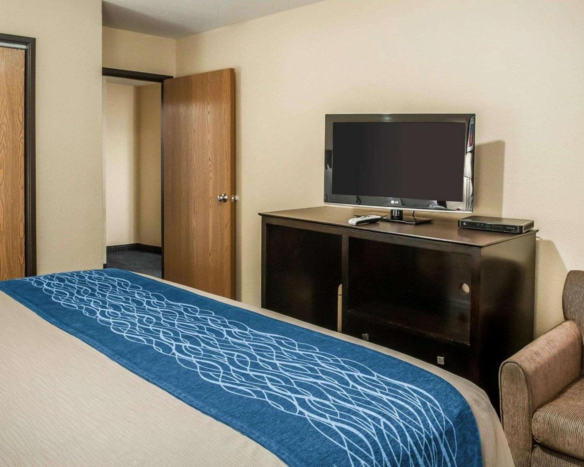Comfort Inn Gallup I-40 Exit 20 photo 11