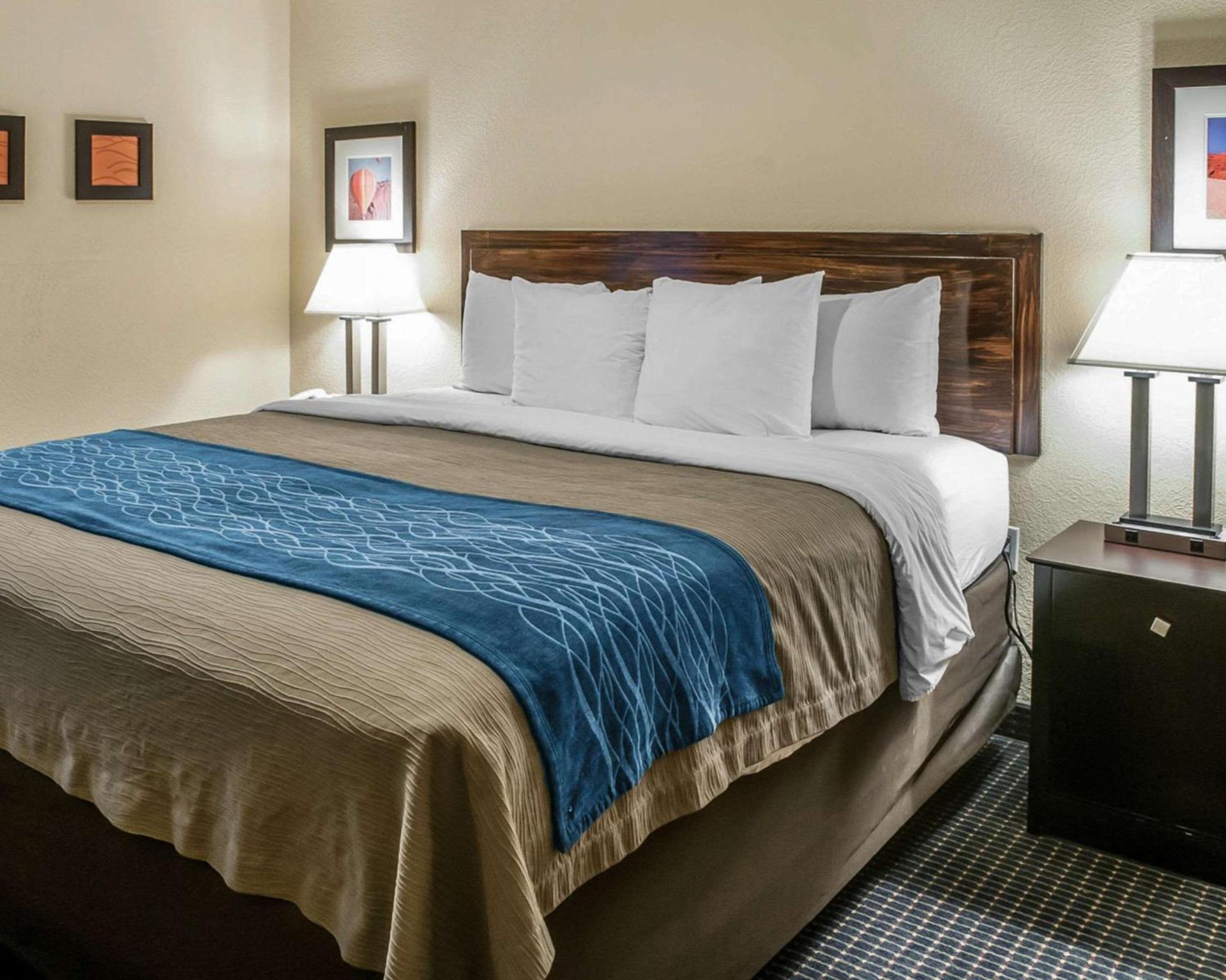 Comfort Inn Gallup I-40 Exit 20 photo 12