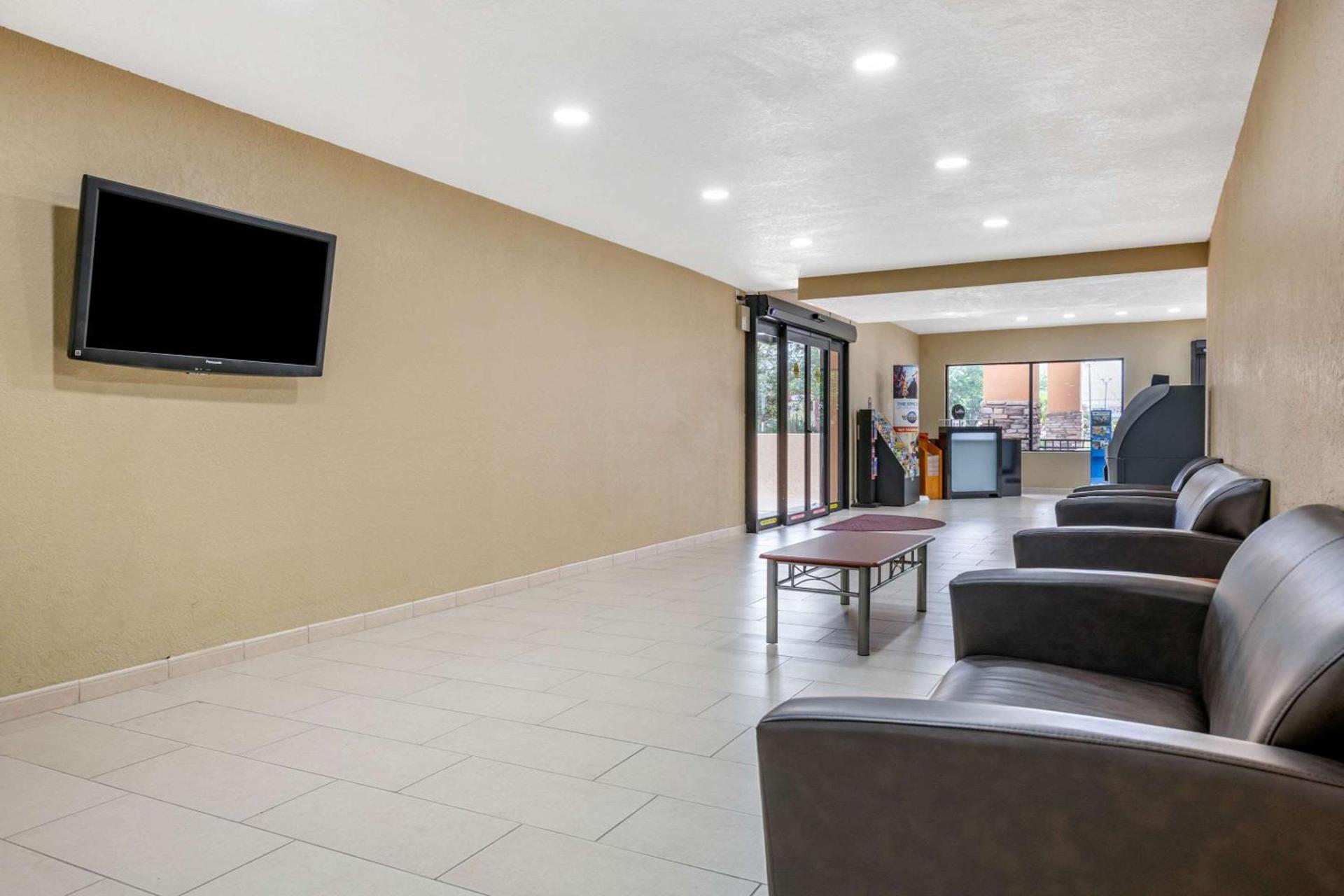 Clarion Inn Orlando International Drive - ICON Park photo 14