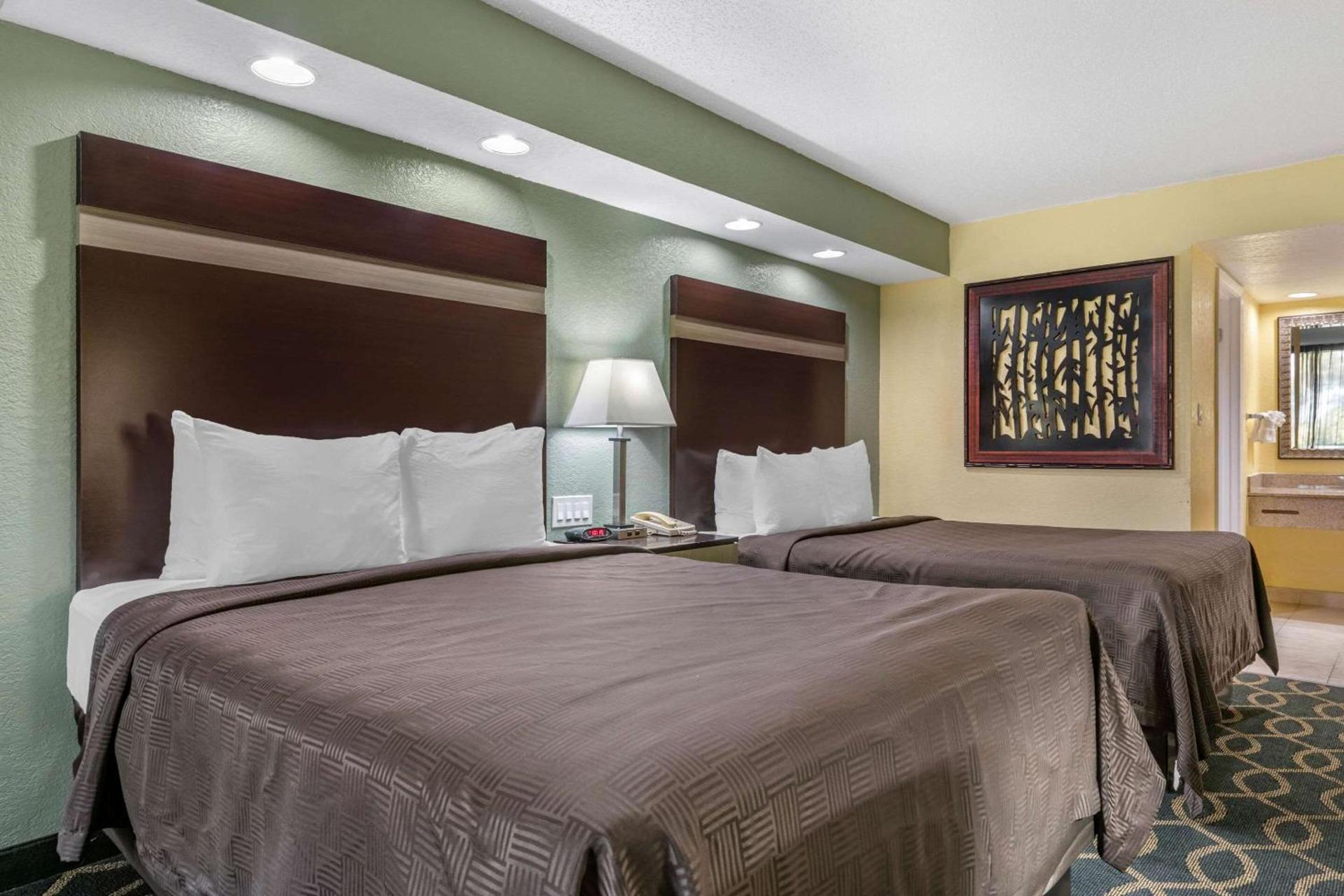 Clarion Inn Orlando International Drive - ICON Park photo 15