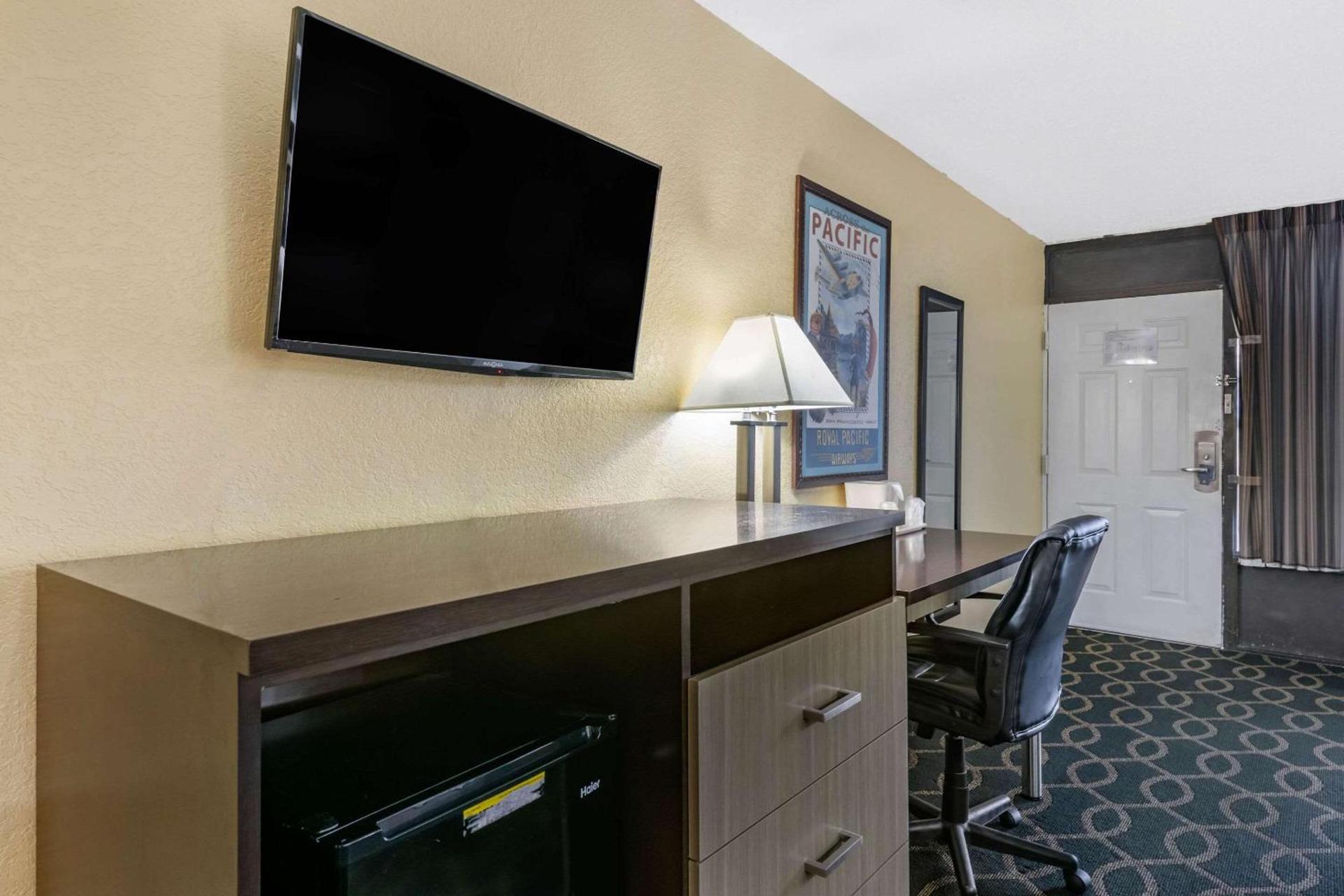 Clarion Inn Orlando International Drive - ICON Park photo 8