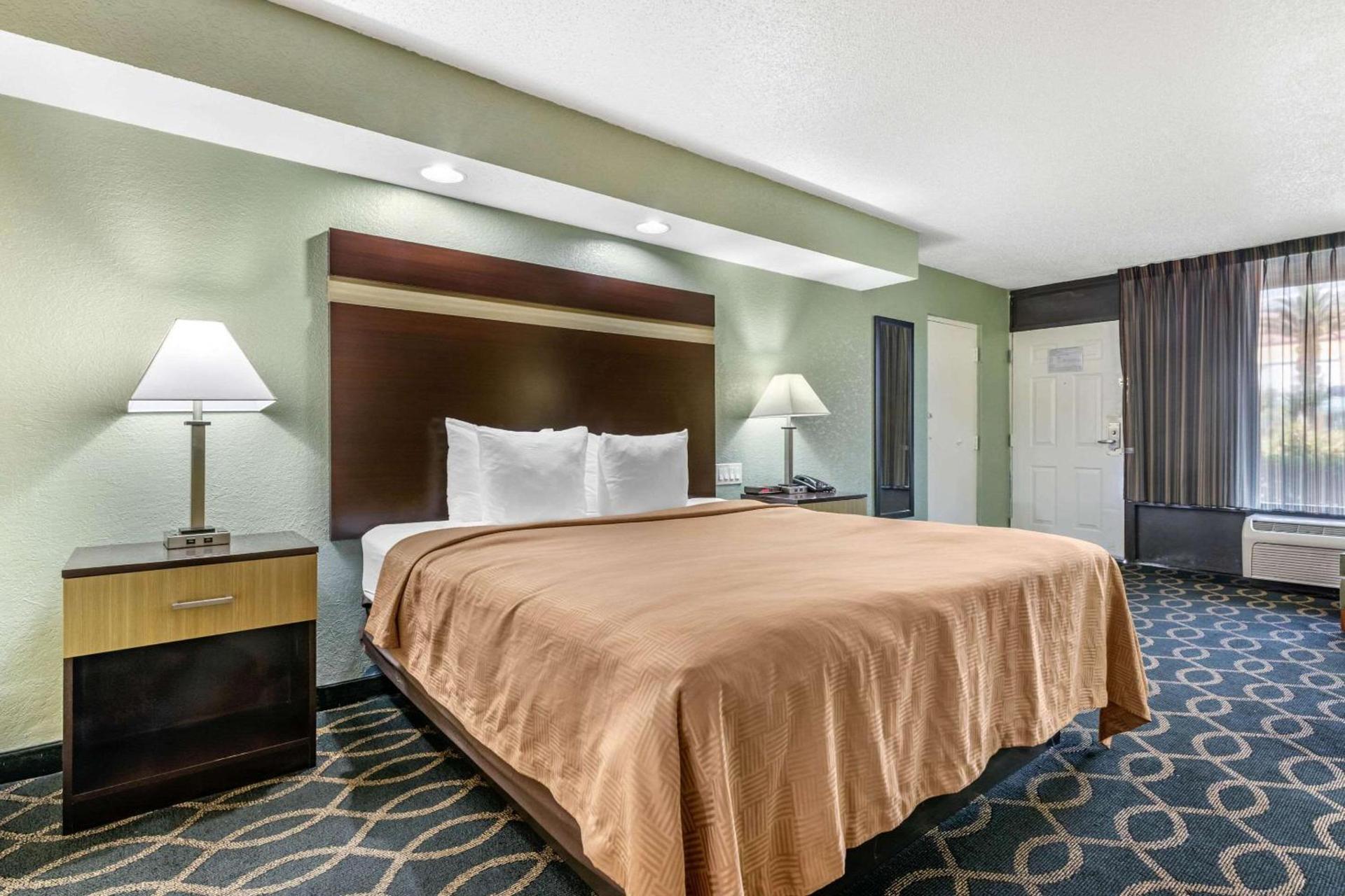 Clarion Inn Orlando International Drive - ICON Park photo 18