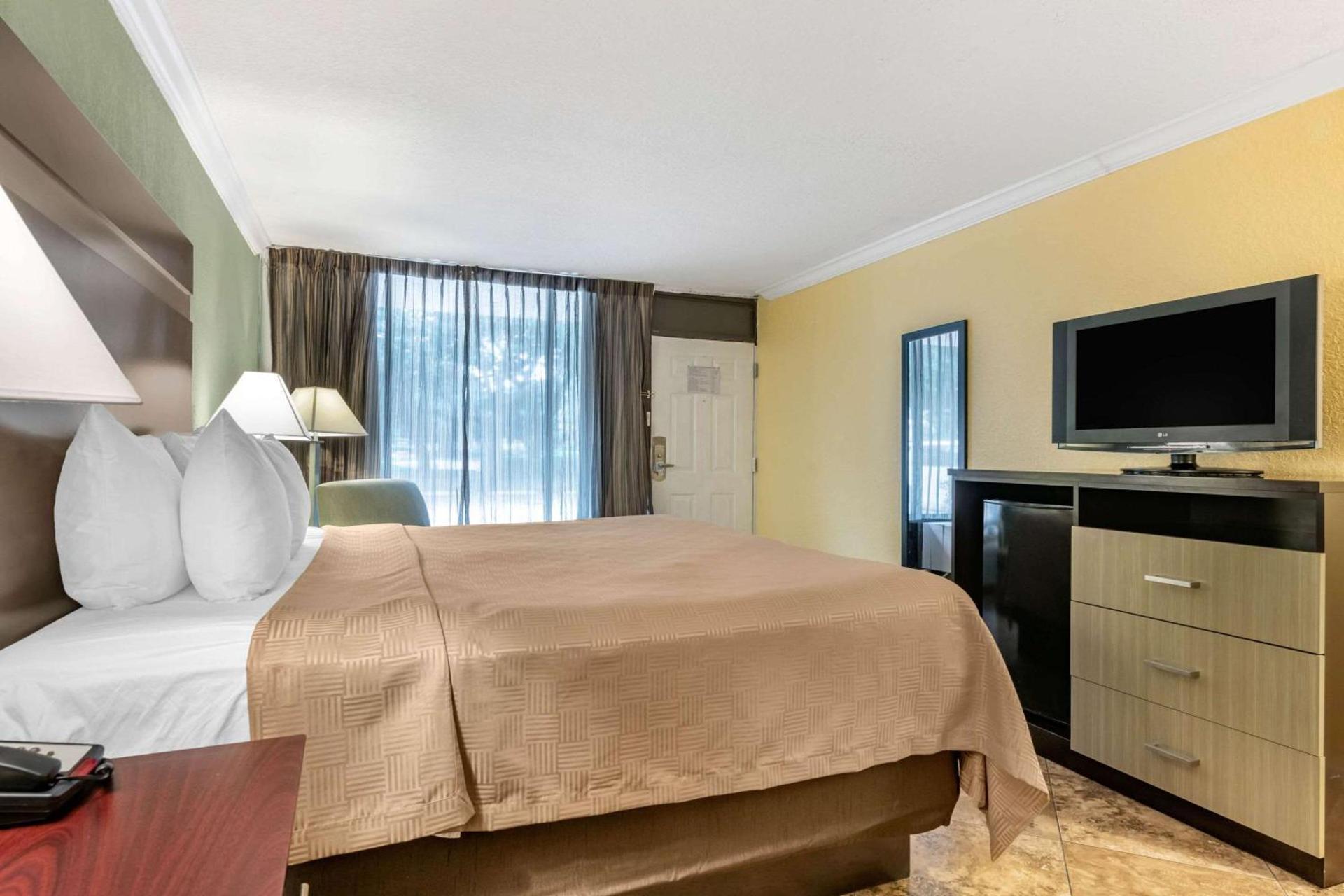 Clarion Inn Orlando International Drive - ICON Park photo 21