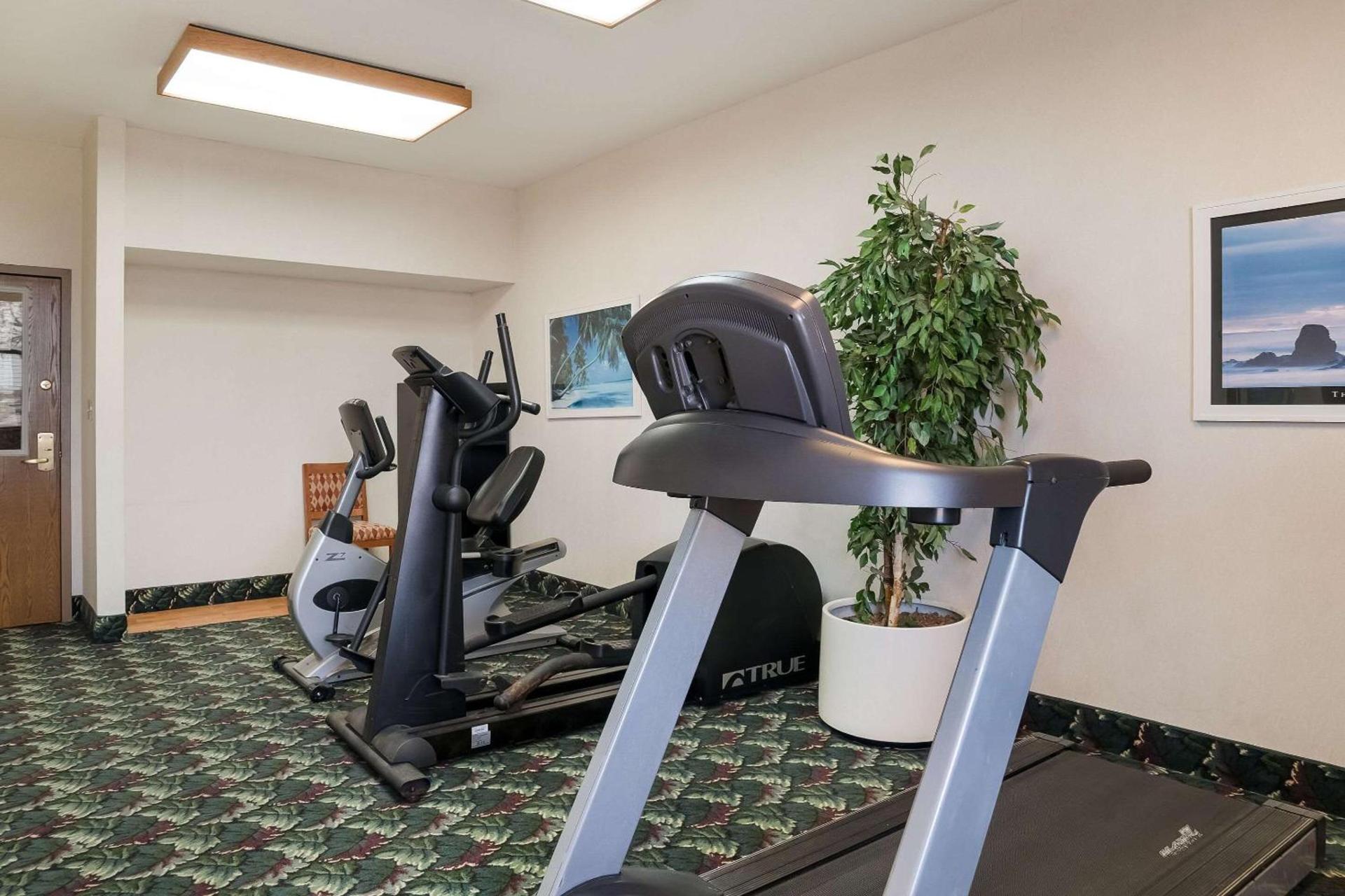 Quality Inn & Suites photo 41