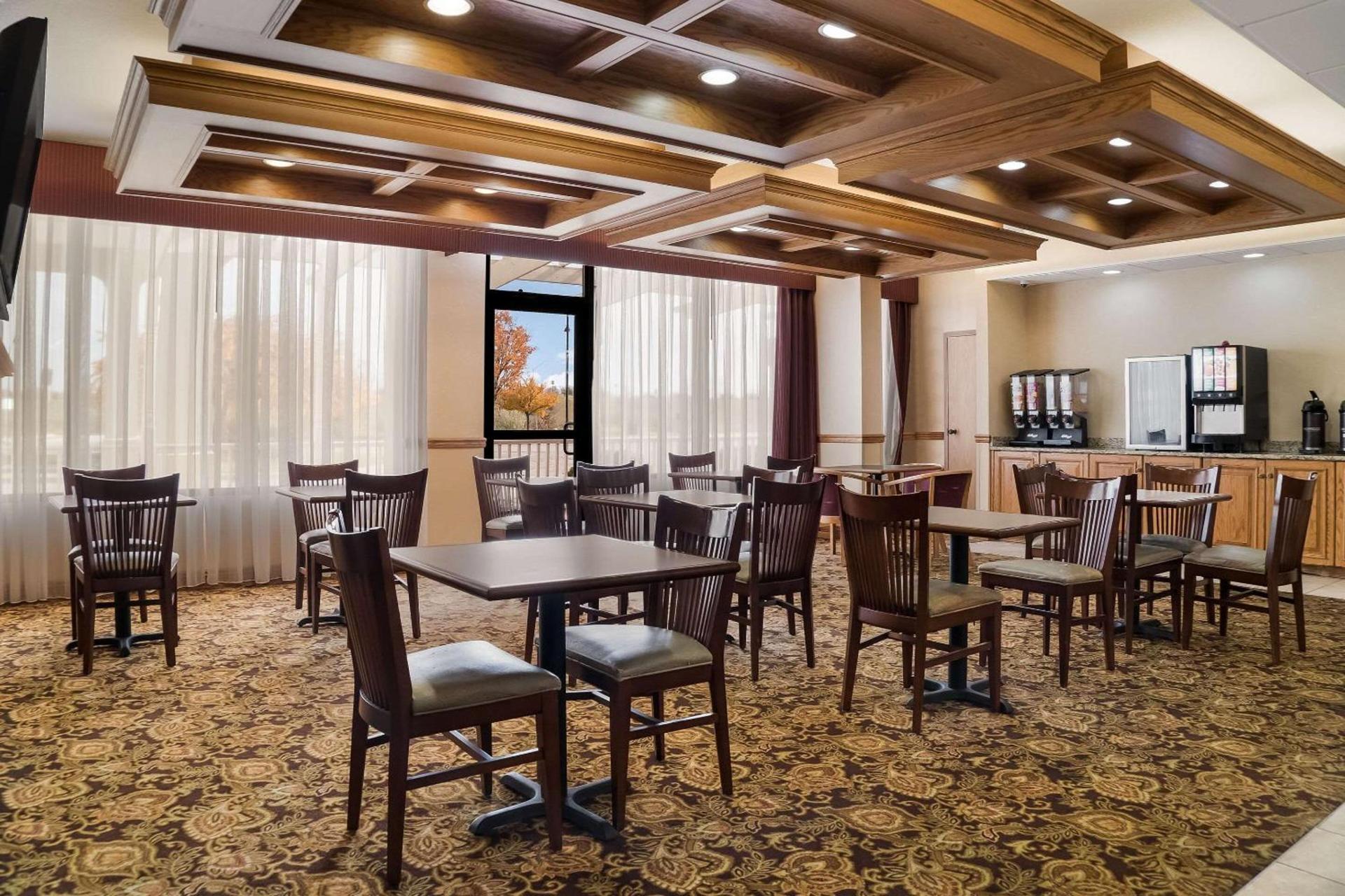 Quality Inn & Suites photo 56