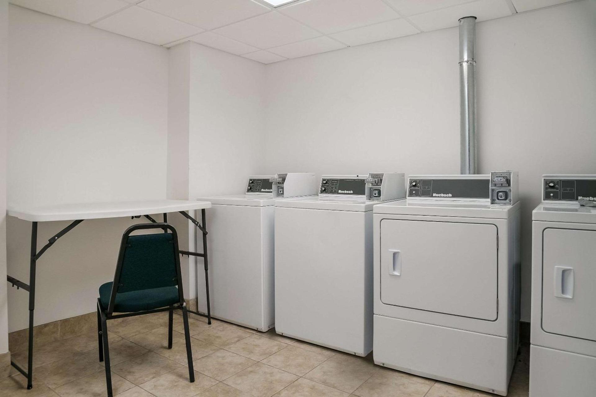 Quality Inn & Suites photo 42