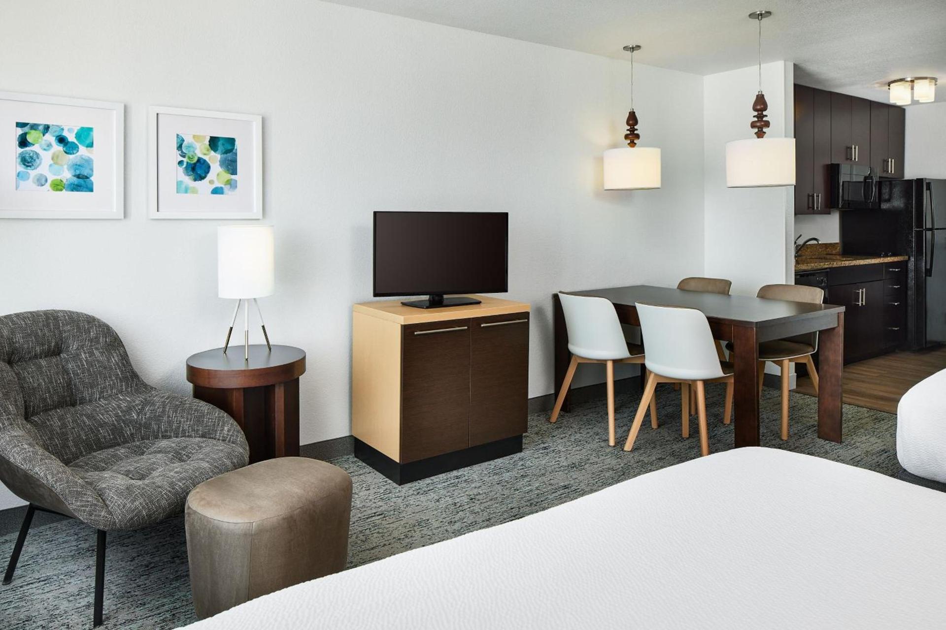 TownePlace Suites by Marriott Garden City photo 13