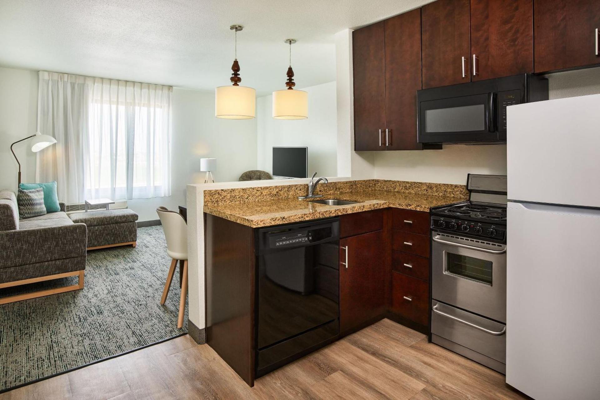 TownePlace Suites by Marriott Garden City photo 15