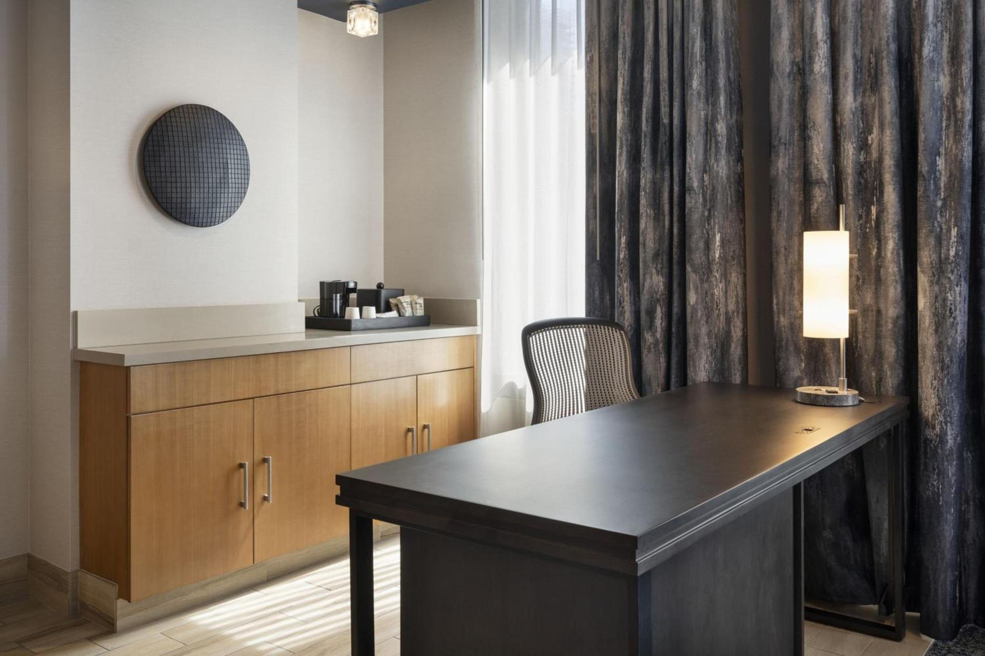Courtyard by Marriott Los Angeles L.A. LIVE photo 35