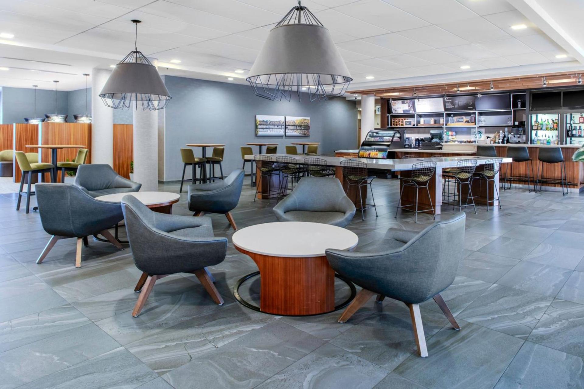Courtyard by Marriott Yonkers Westchester County photo 2