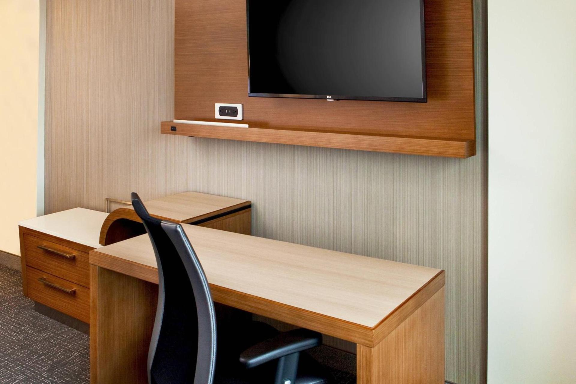 Courtyard by Marriott Yonkers Westchester County photo 11