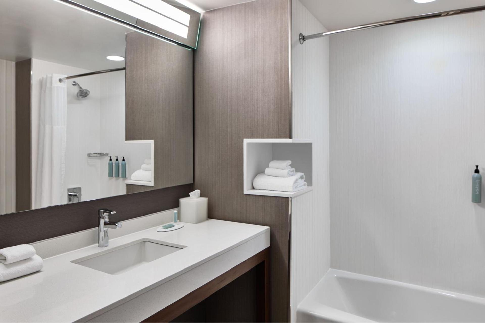 Courtyard by Marriott Atlanta NE/Duluth Sugarloaf photo 15