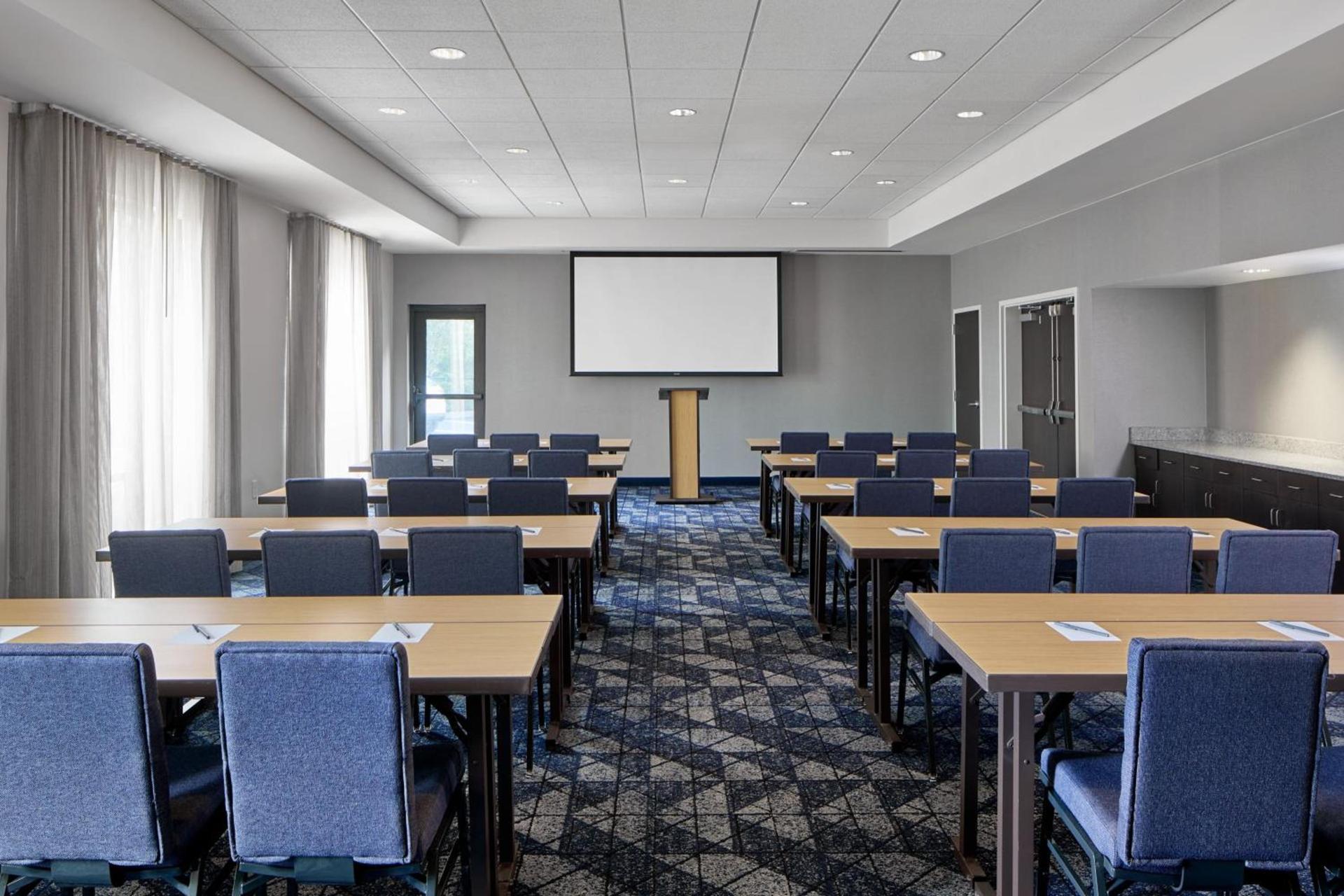 Courtyard by Marriott Atlanta NE/Duluth Sugarloaf photo 35
