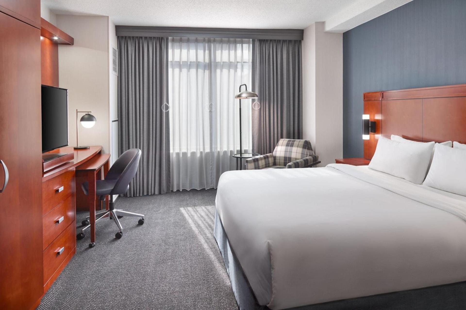 Courtyard by Marriott Washington, D.C./Foggy Bottom photo 7