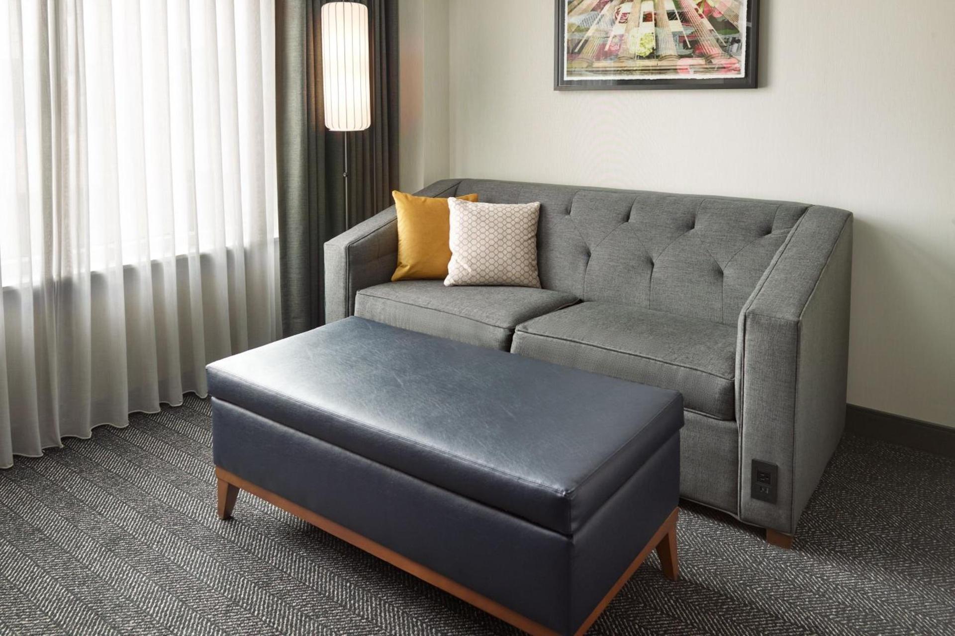 Courtyard by Marriott Washington, D.C./Foggy Bottom photo 10