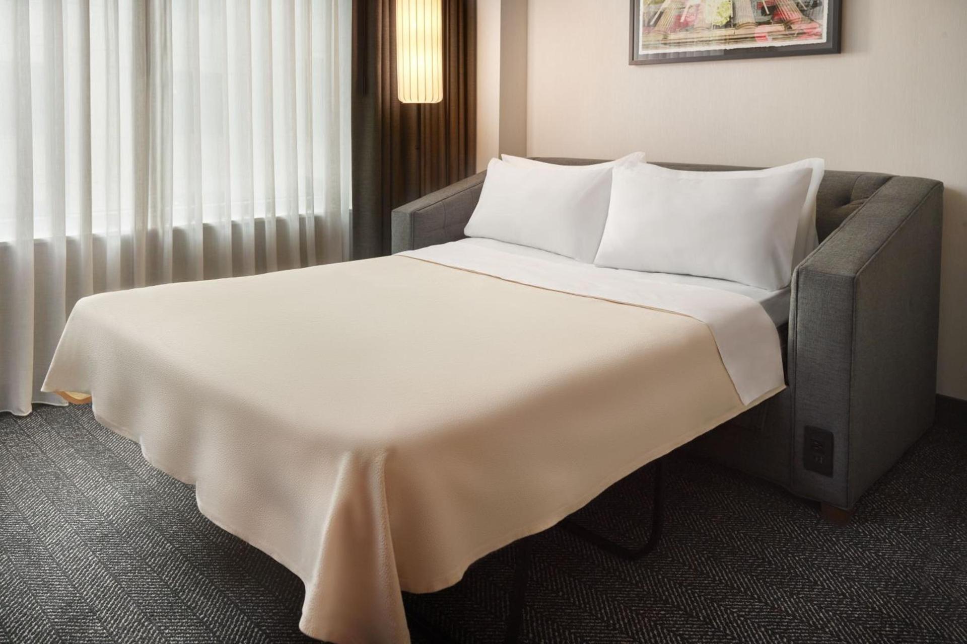 Courtyard by Marriott Washington, D.C./Foggy Bottom photo 11