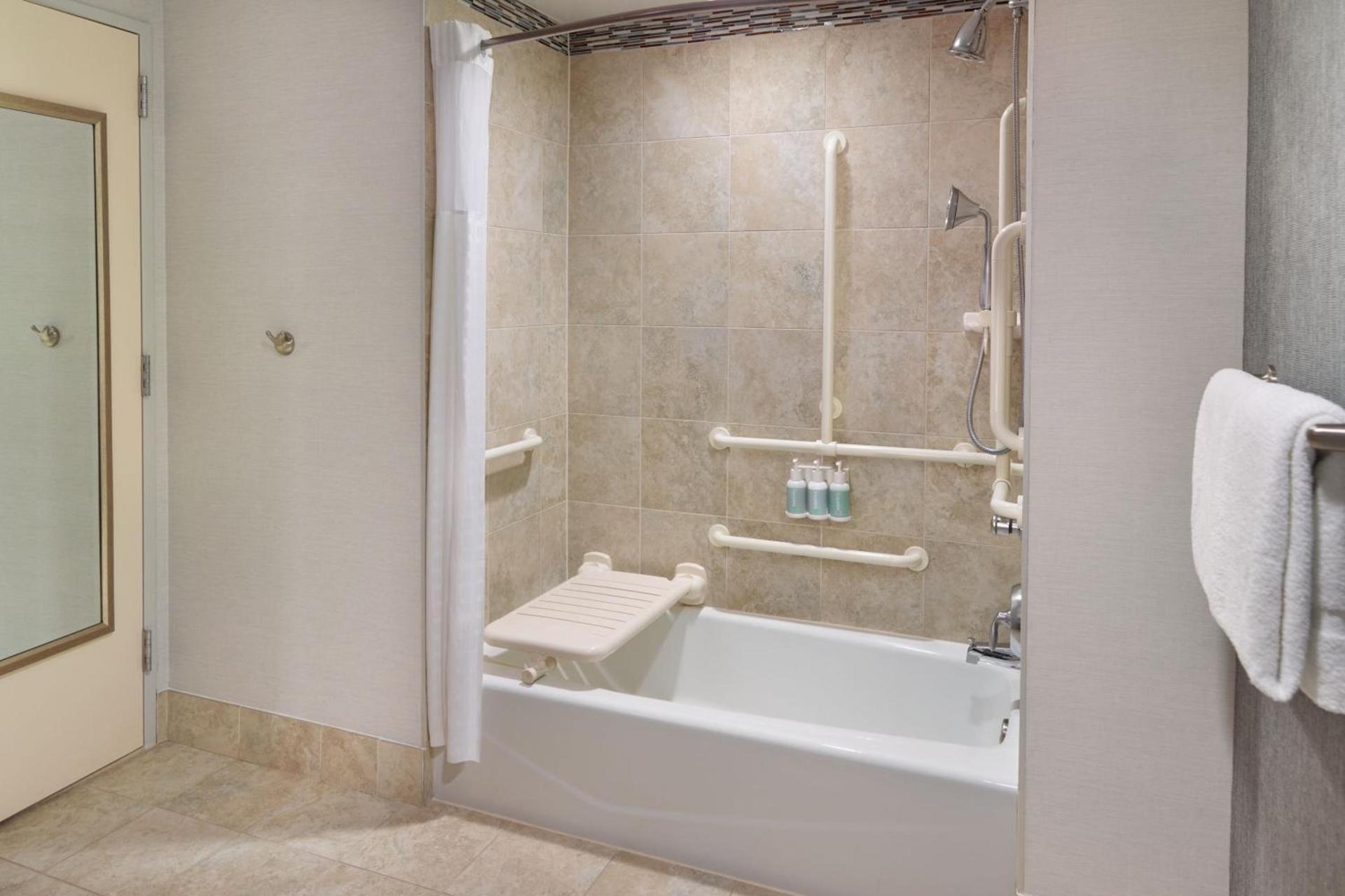 Courtyard by Marriott Washington, D.C./Foggy Bottom photo 17