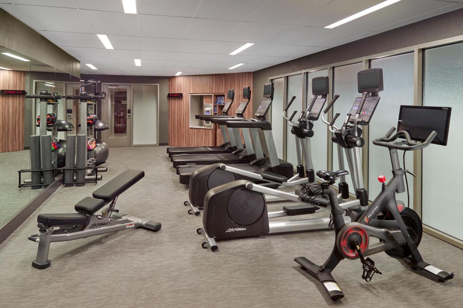 Courtyard by Marriott Washington, D.C./Foggy Bottom photo 41