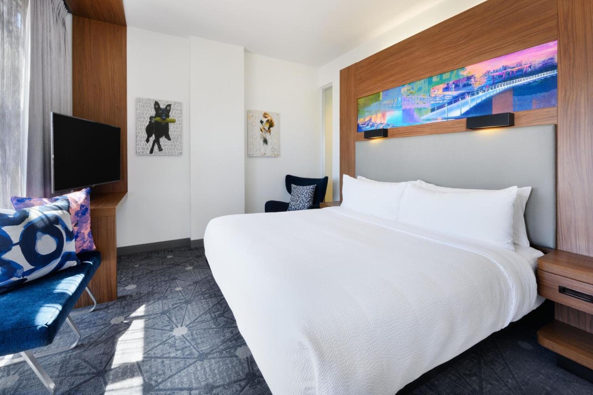 Aloft by Marriott Greenville Downtown photo 6