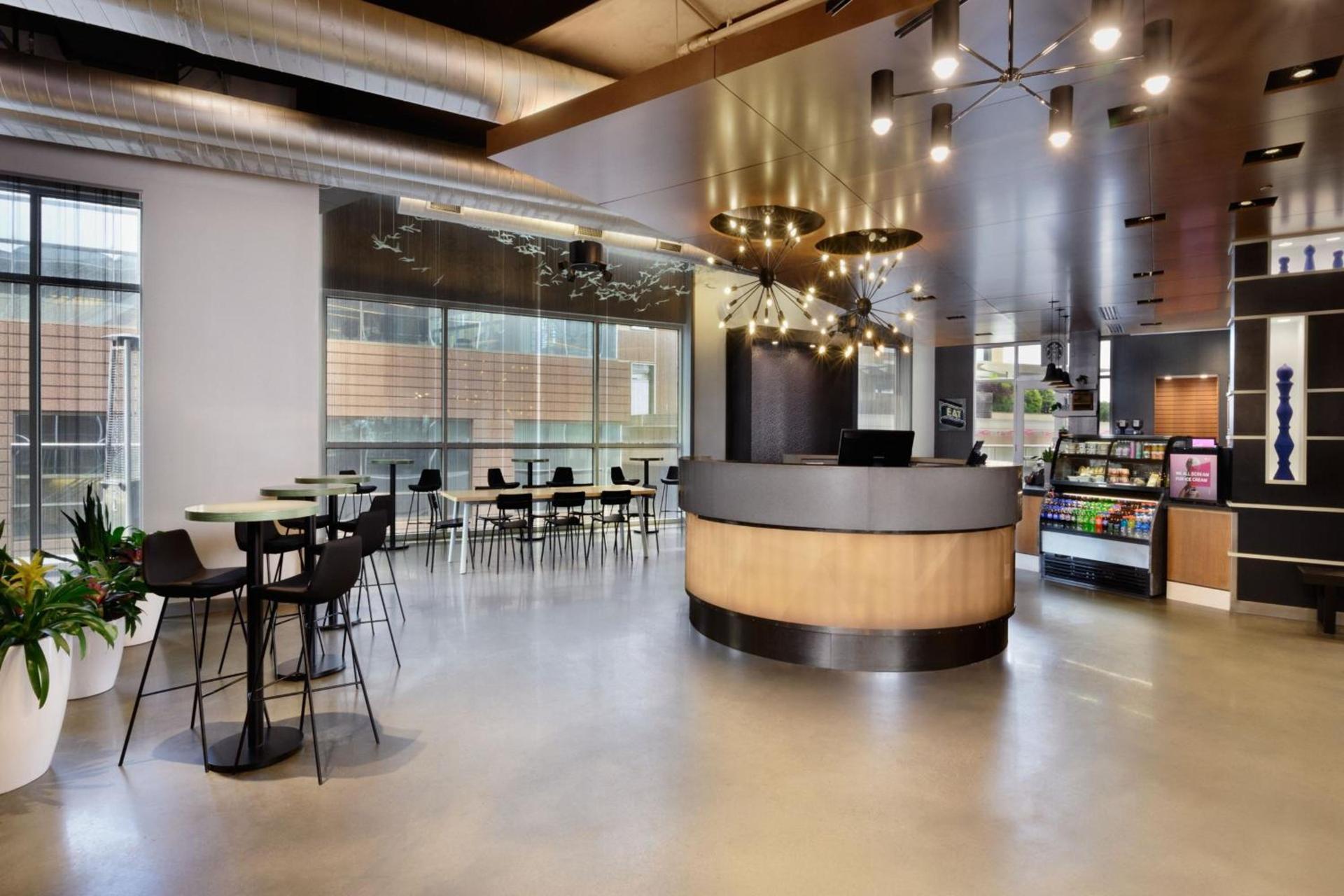 Aloft by Marriott Greenville Downtown photo 4
