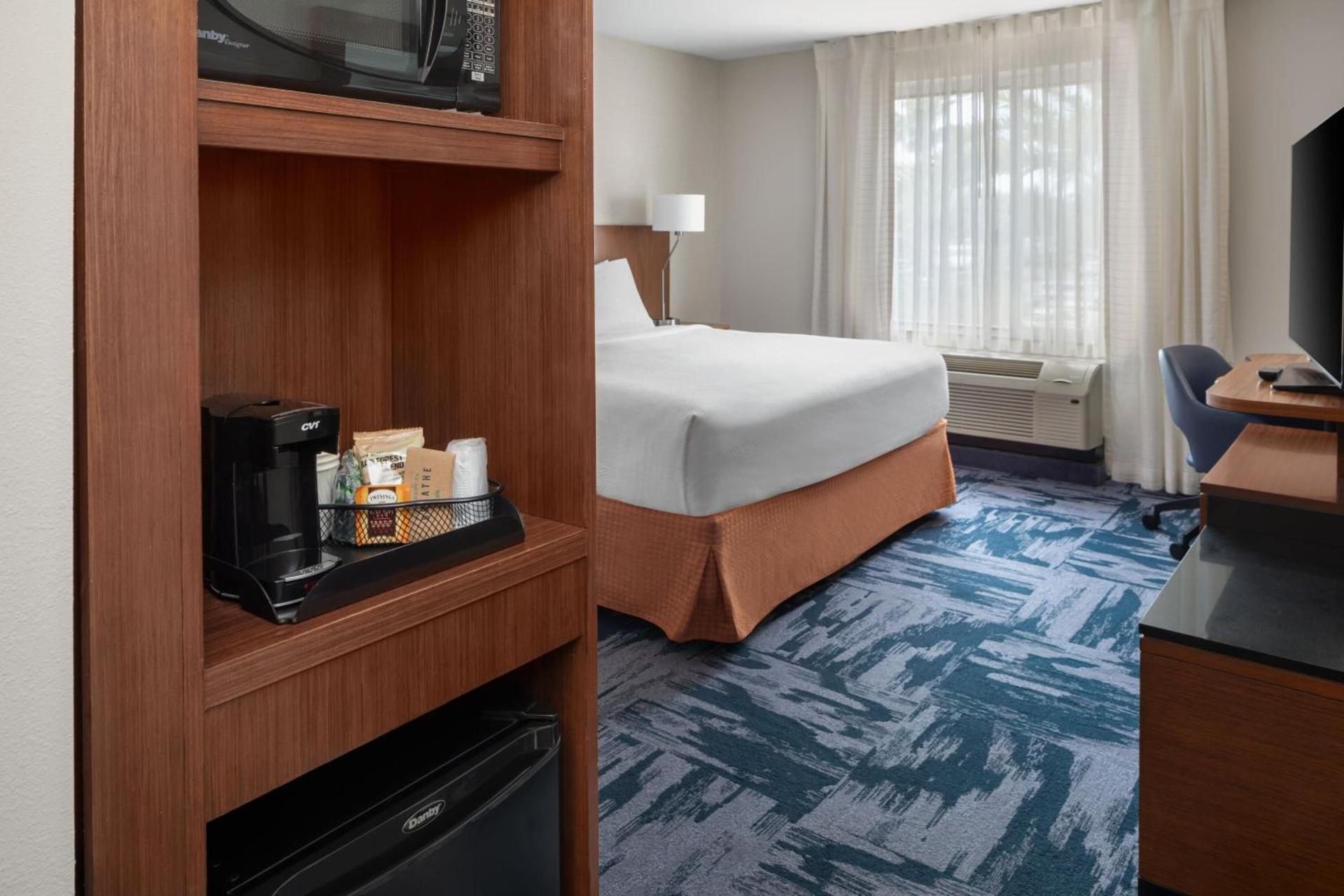 Fairfield Inn & Suites by Marriott Orlando Kissimmee/Celebration photo 18