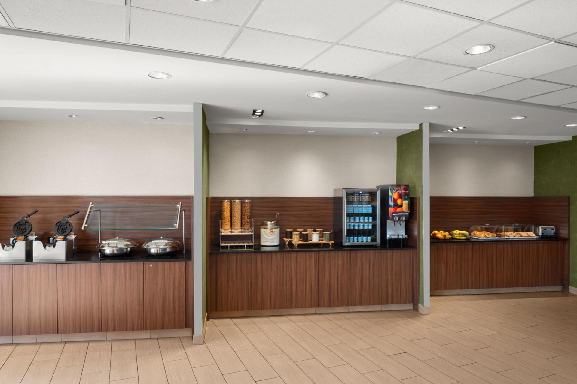 Fairfield Inn & Suites by Marriott Orlando Kissimmee/Celebration photo 2